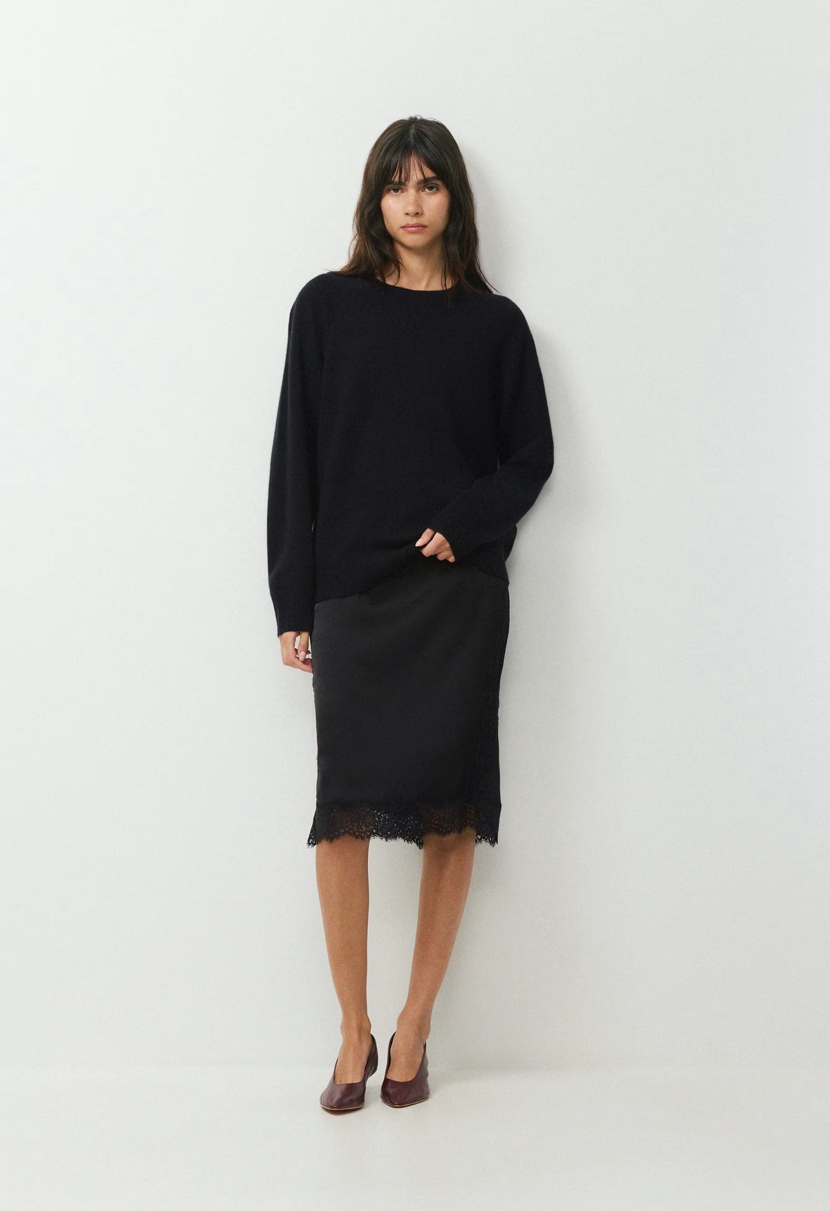 Essential Wool Cashmere Isabelle Sweater - BLACK