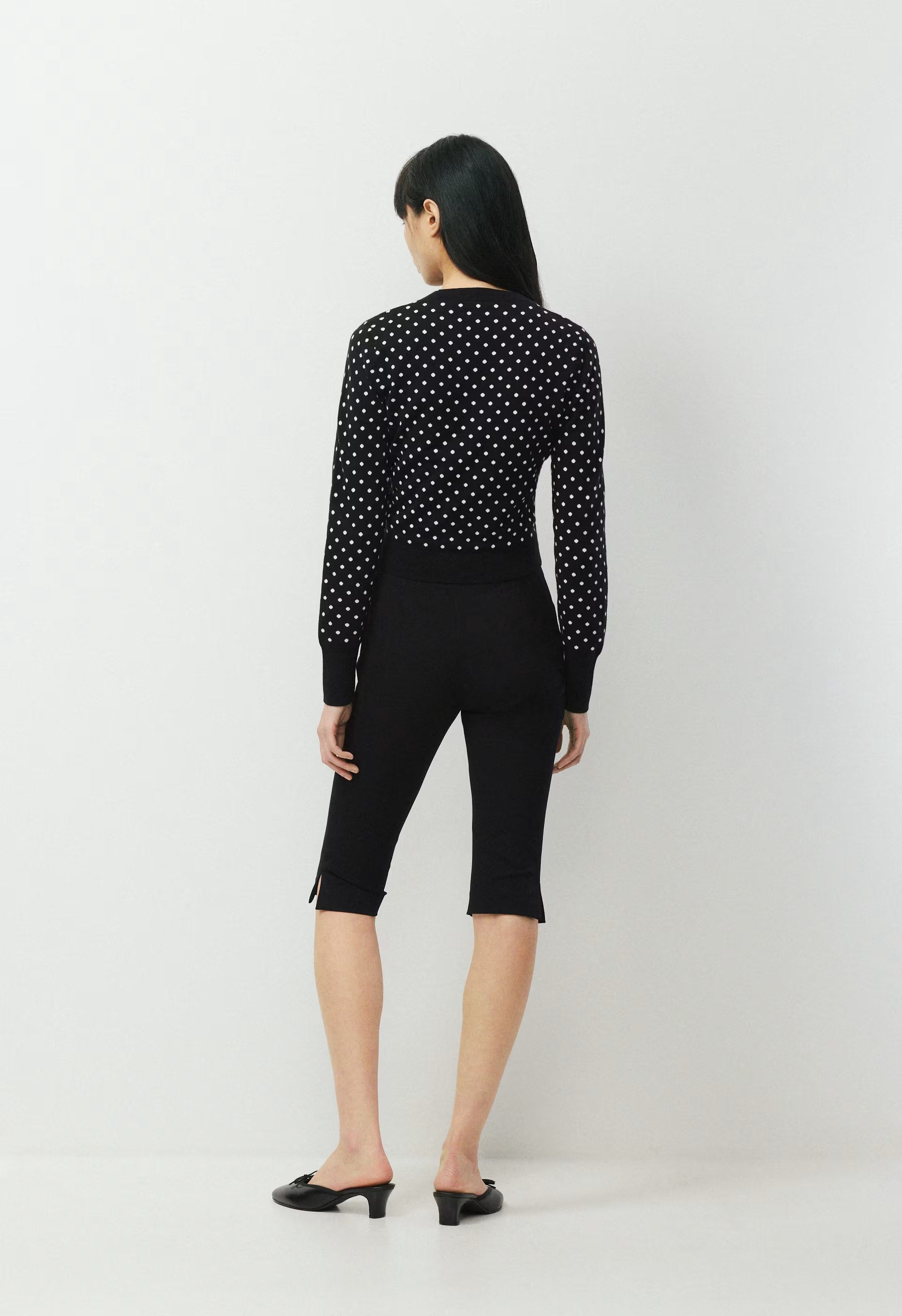 Teatime Sweater - BLACK/WHITE