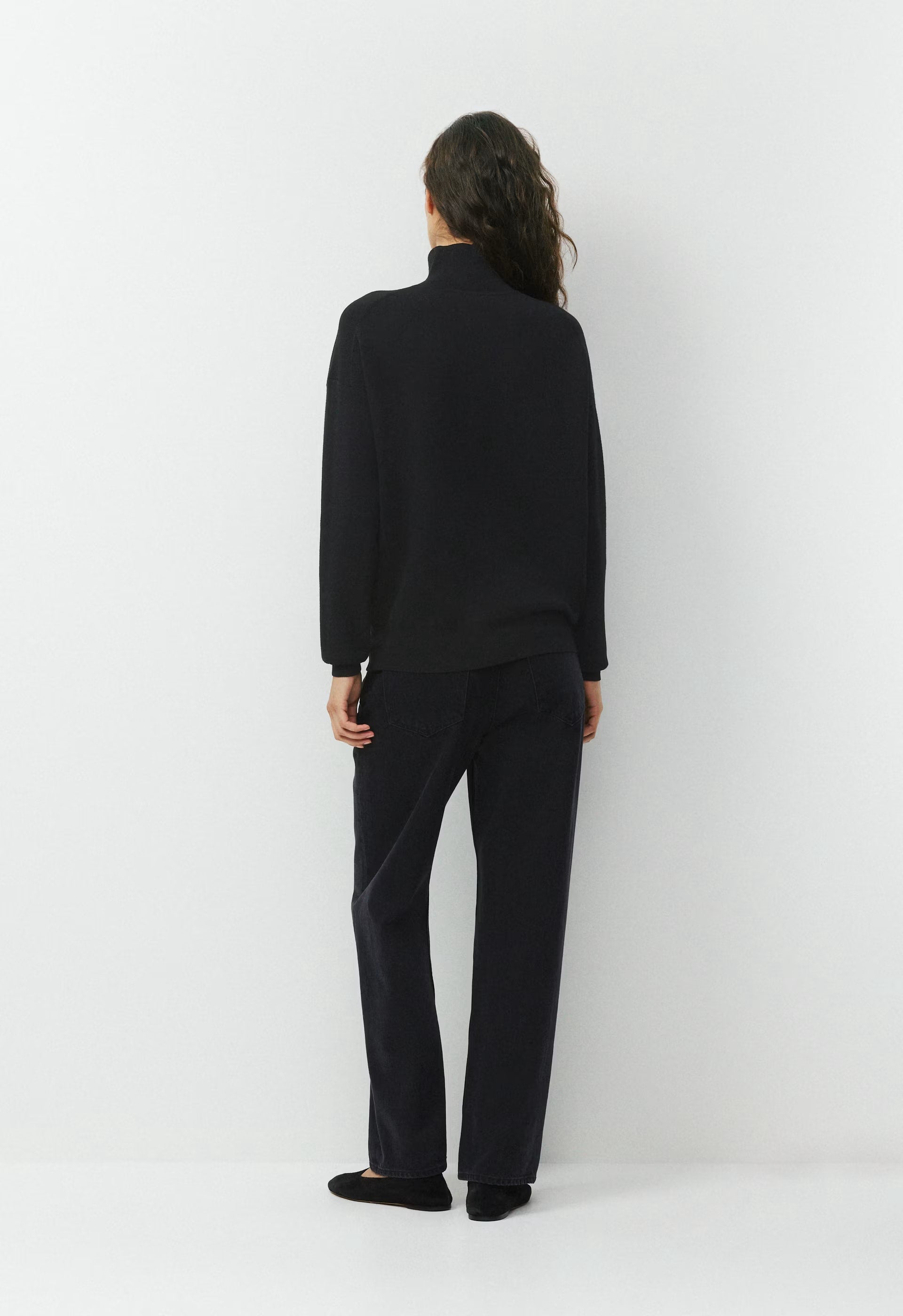 Appoint Sweater - Wonder Yarn - BLACK