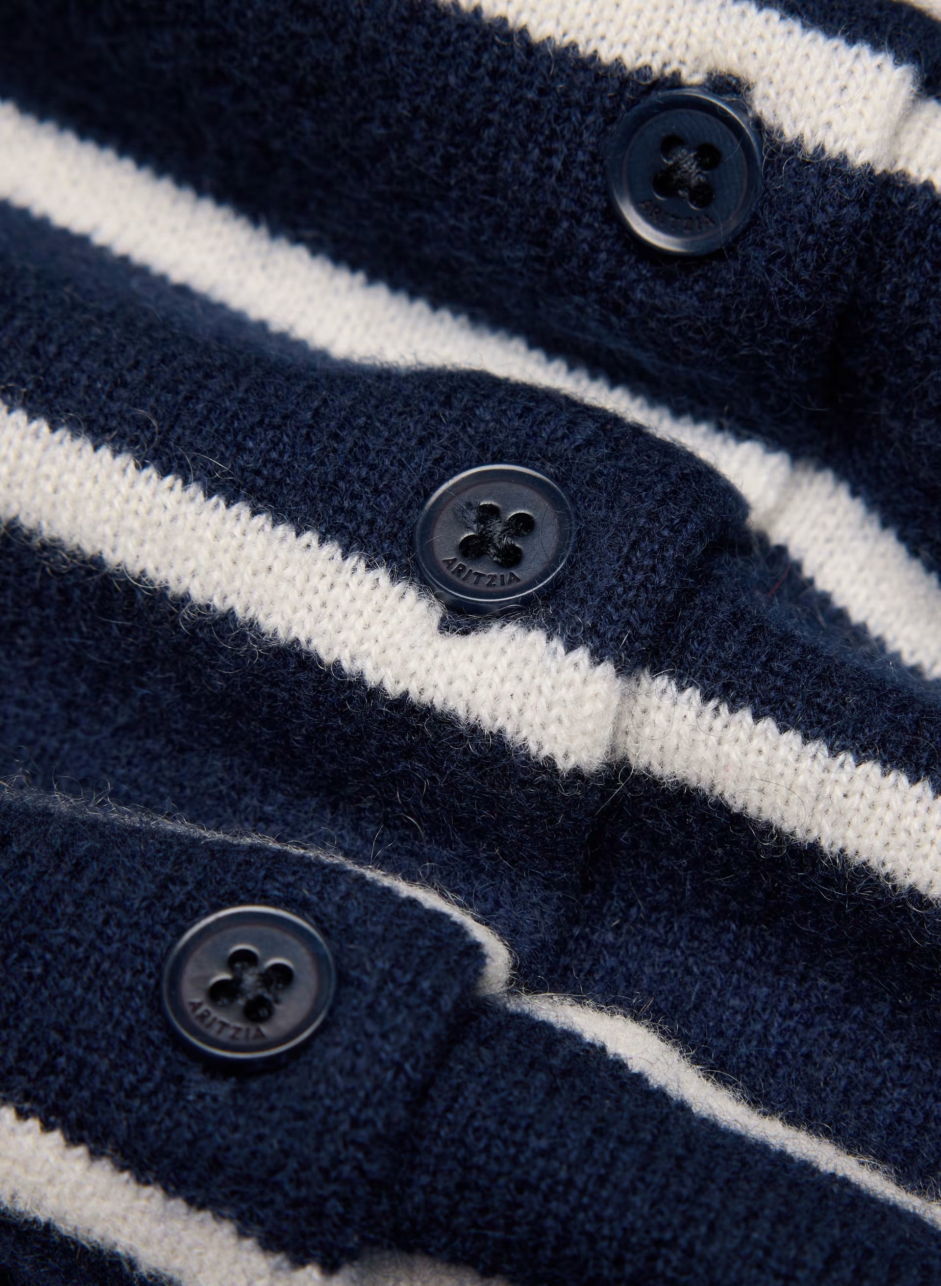 Bare Cashmere Cellini Shortsleeve Sweater - ADMIRAL NVY/LT BIRCH
