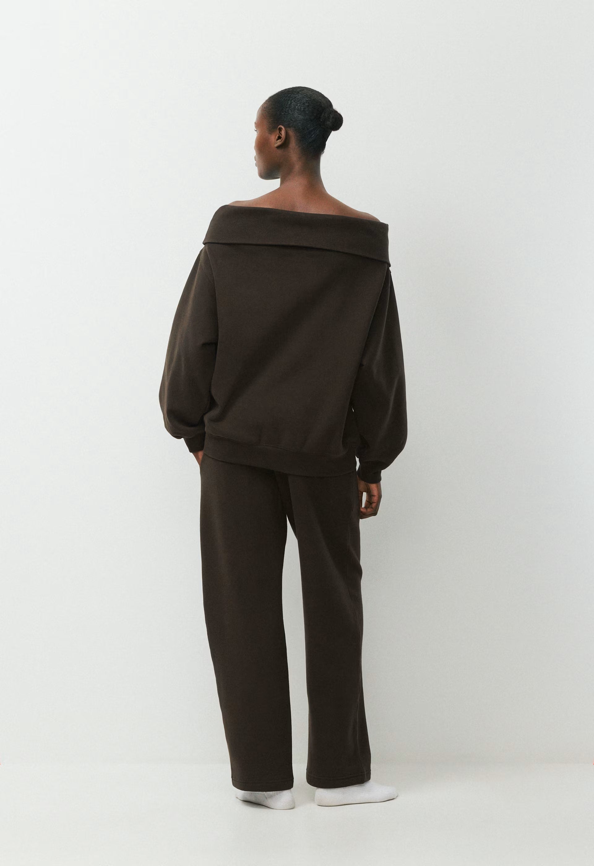 Cozy Sweatfleece Mega Off-Shoulder Sweatshirt - CACAO NIB BROWN