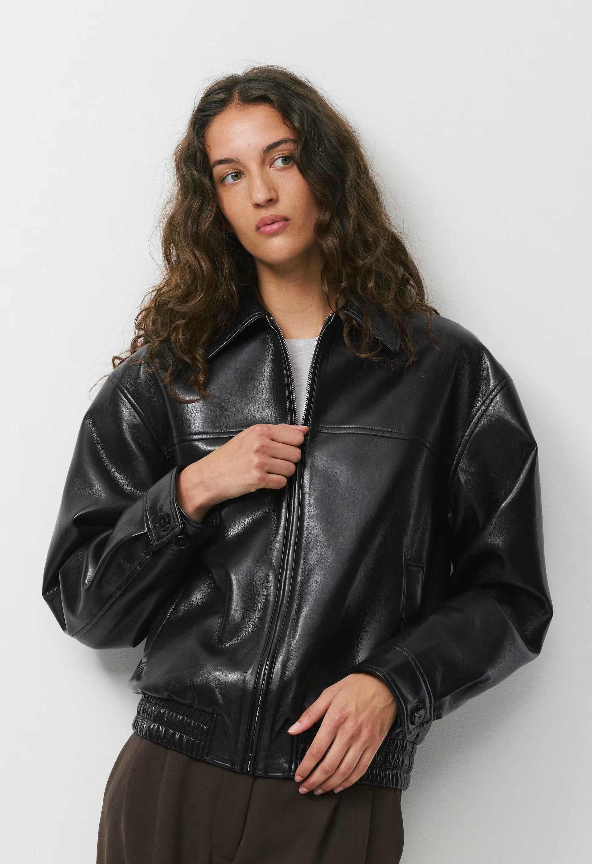 Falcon Jacket - UnReal Leather - BLACK