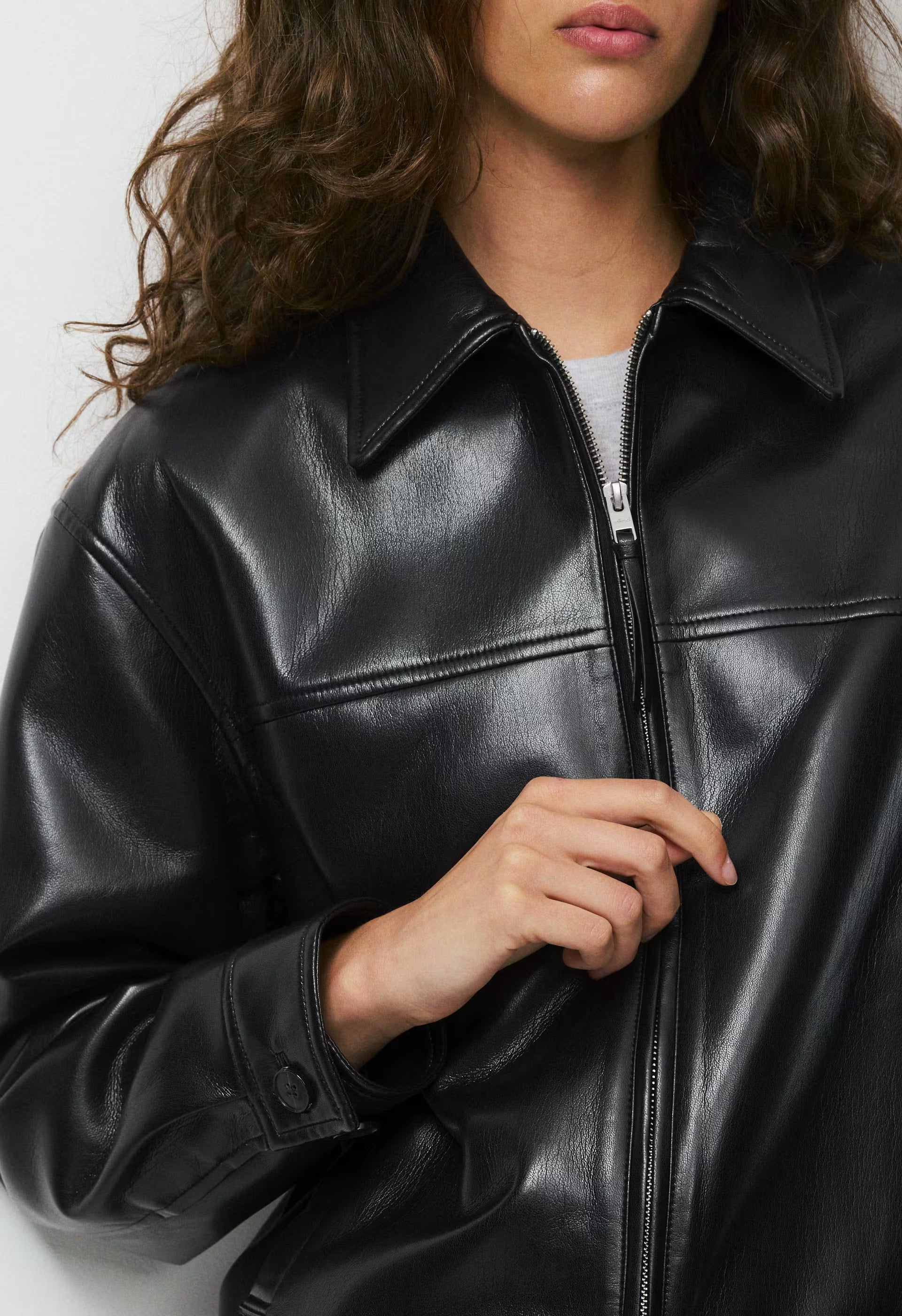 Falcon Jacket - UnReal Leather - BLACK