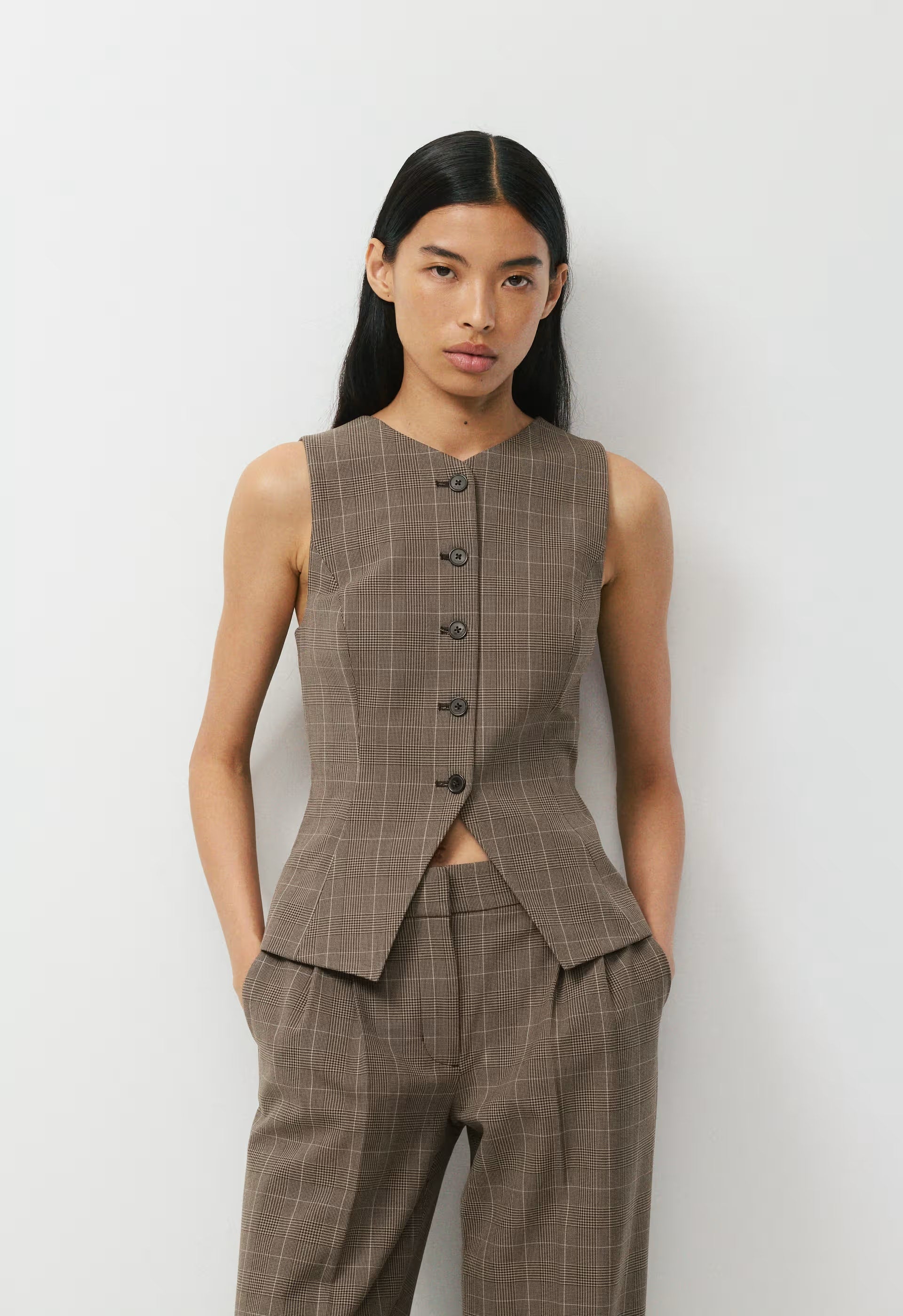 Regal Vest - ND TUP/RCH MCH BRWN