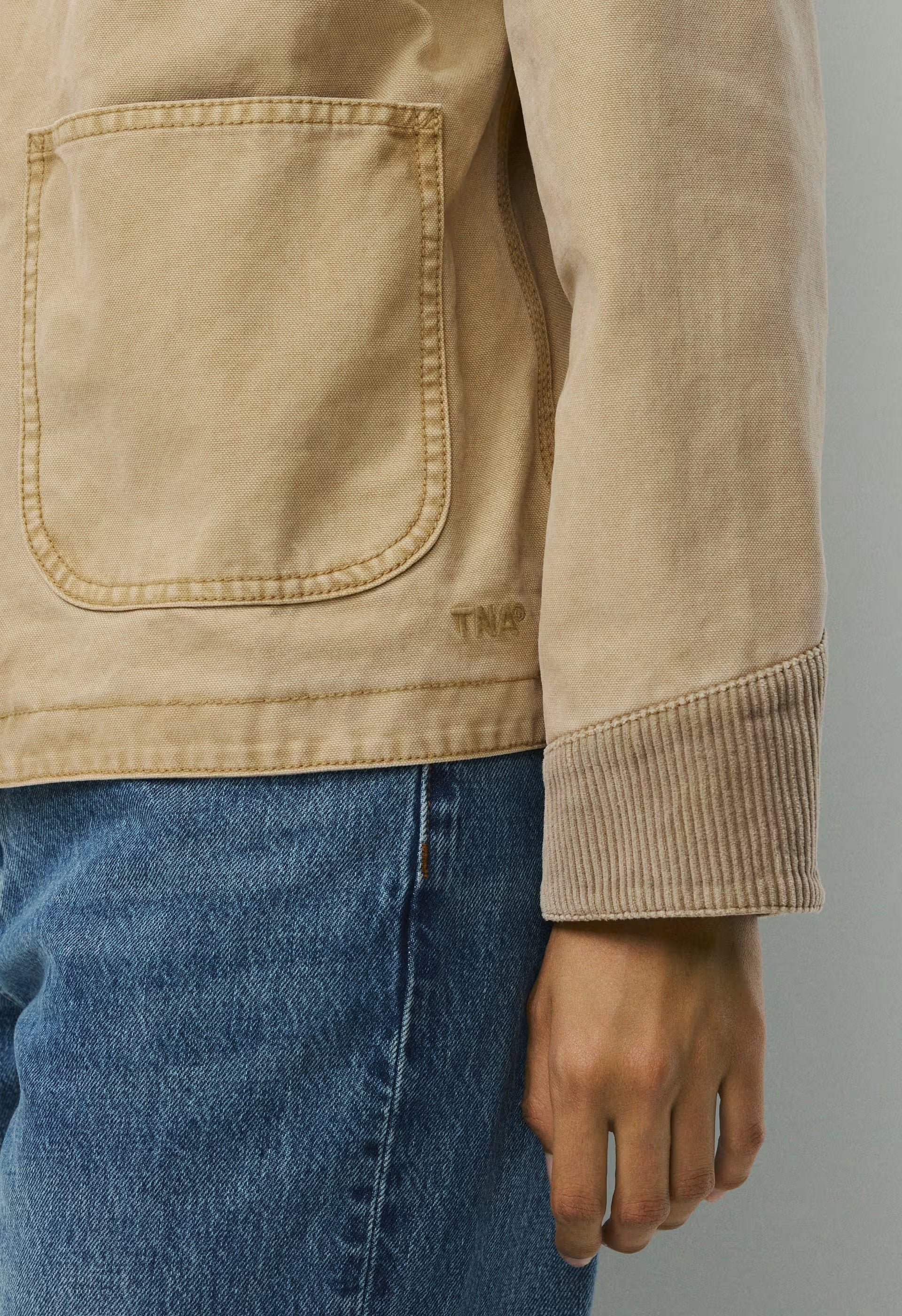 Neighbour Barn Jacket - VINTAGE TAN KHAKI