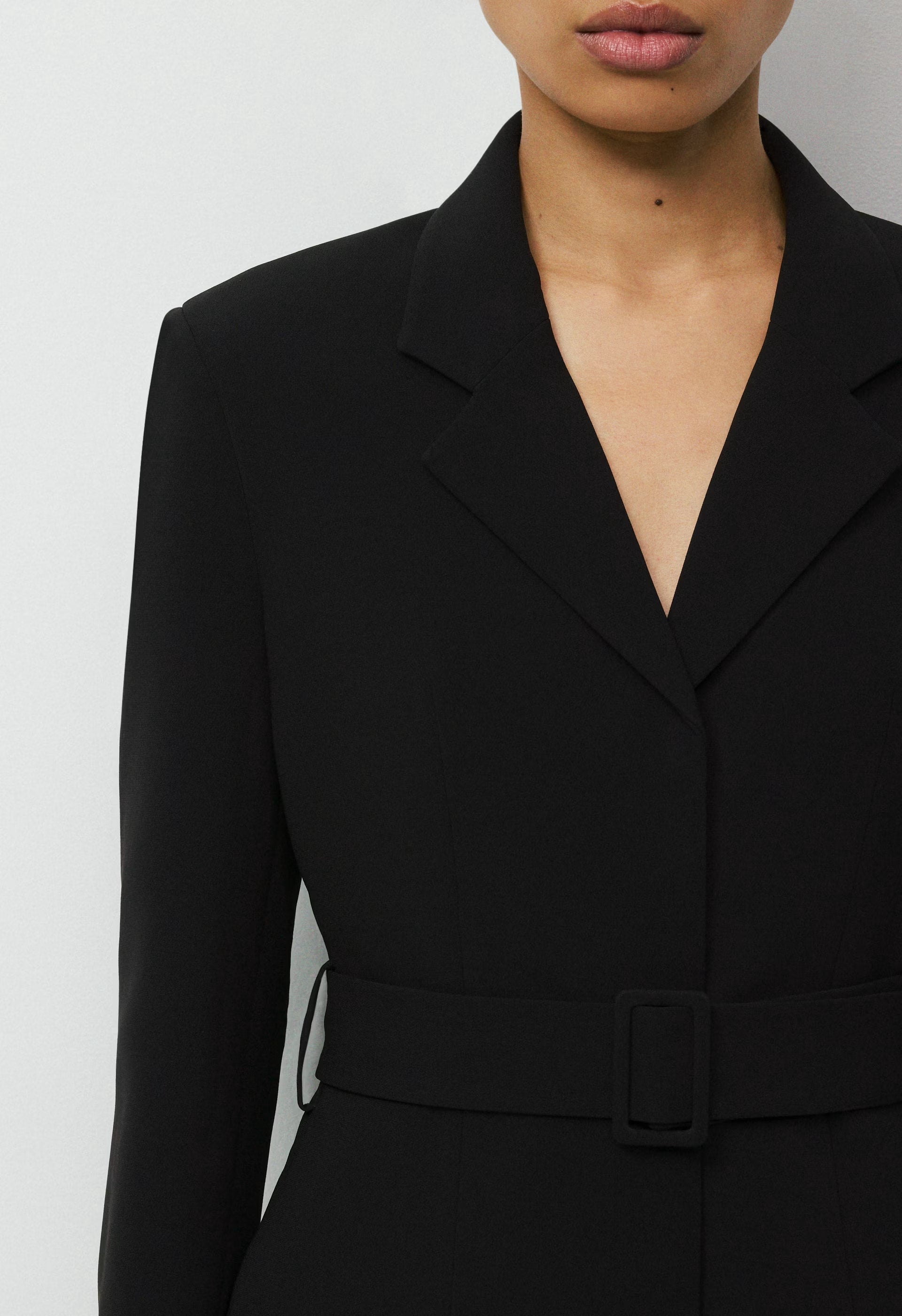 Brynn Blazer - Sway Crepe - BLACK