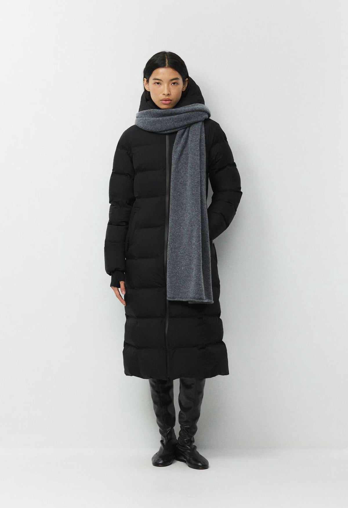 The SuperSnug Puff₂O™ Long - Rainstop™ - BLACK