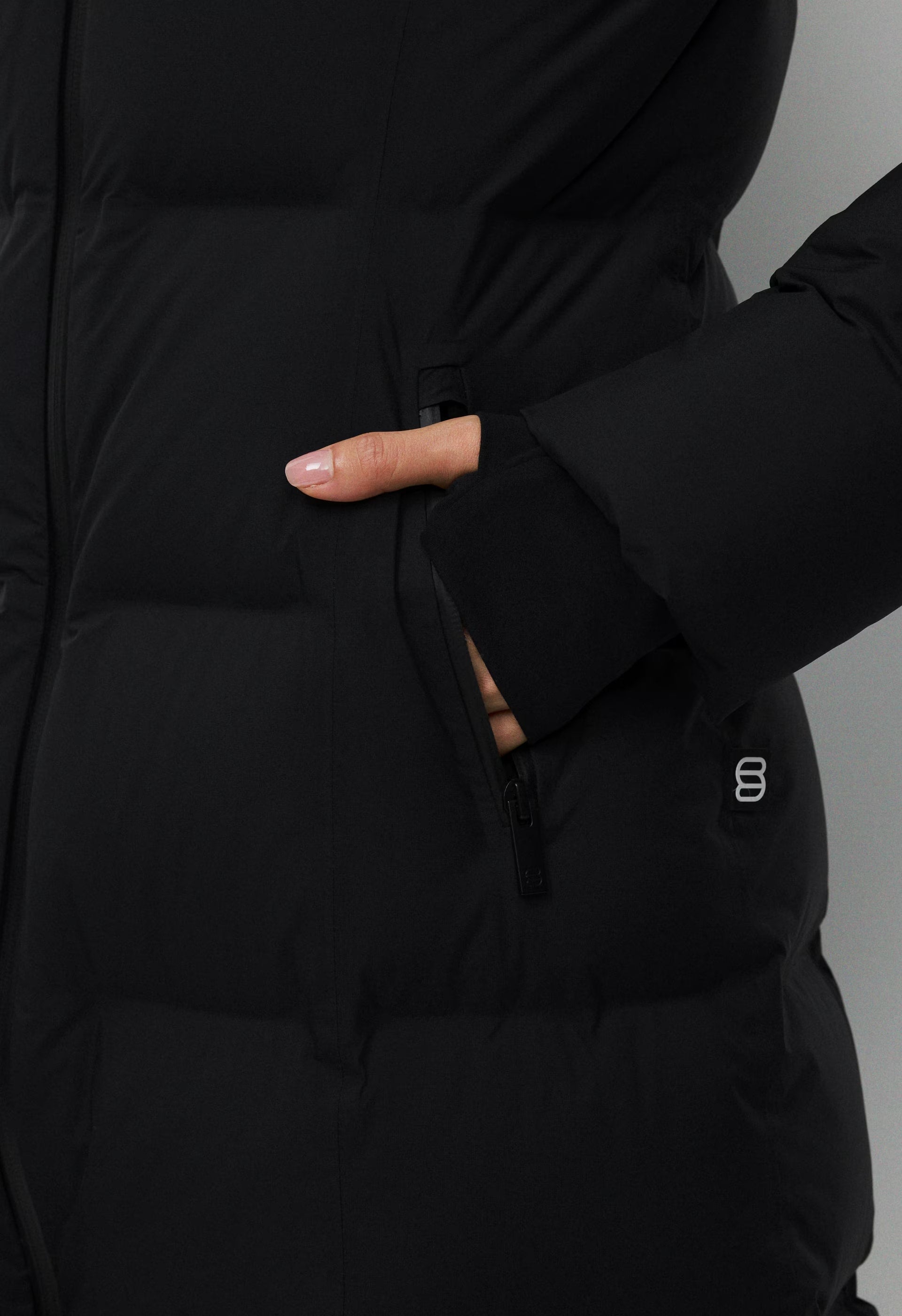 The SuperSnug Puff₂O™ Long - Rainstop™ - BLACK