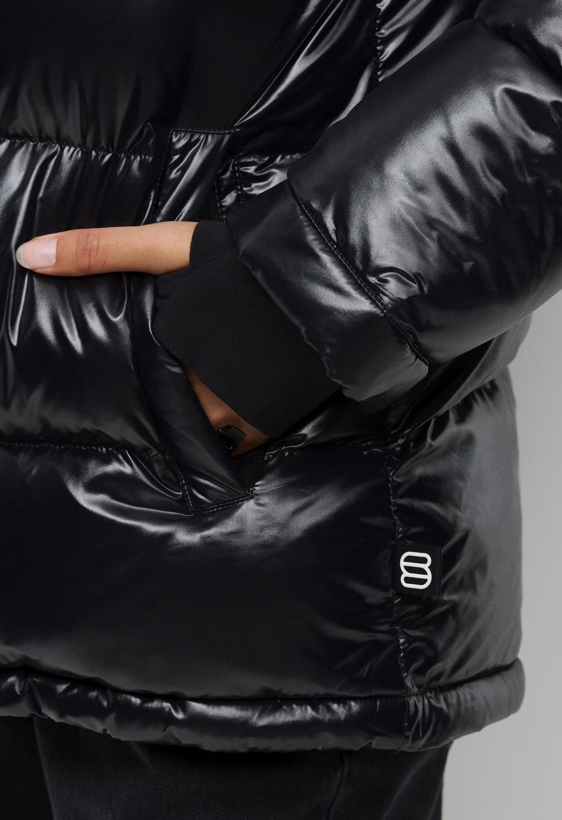 The Super Puff™ - Hi-Gloss - BLACK