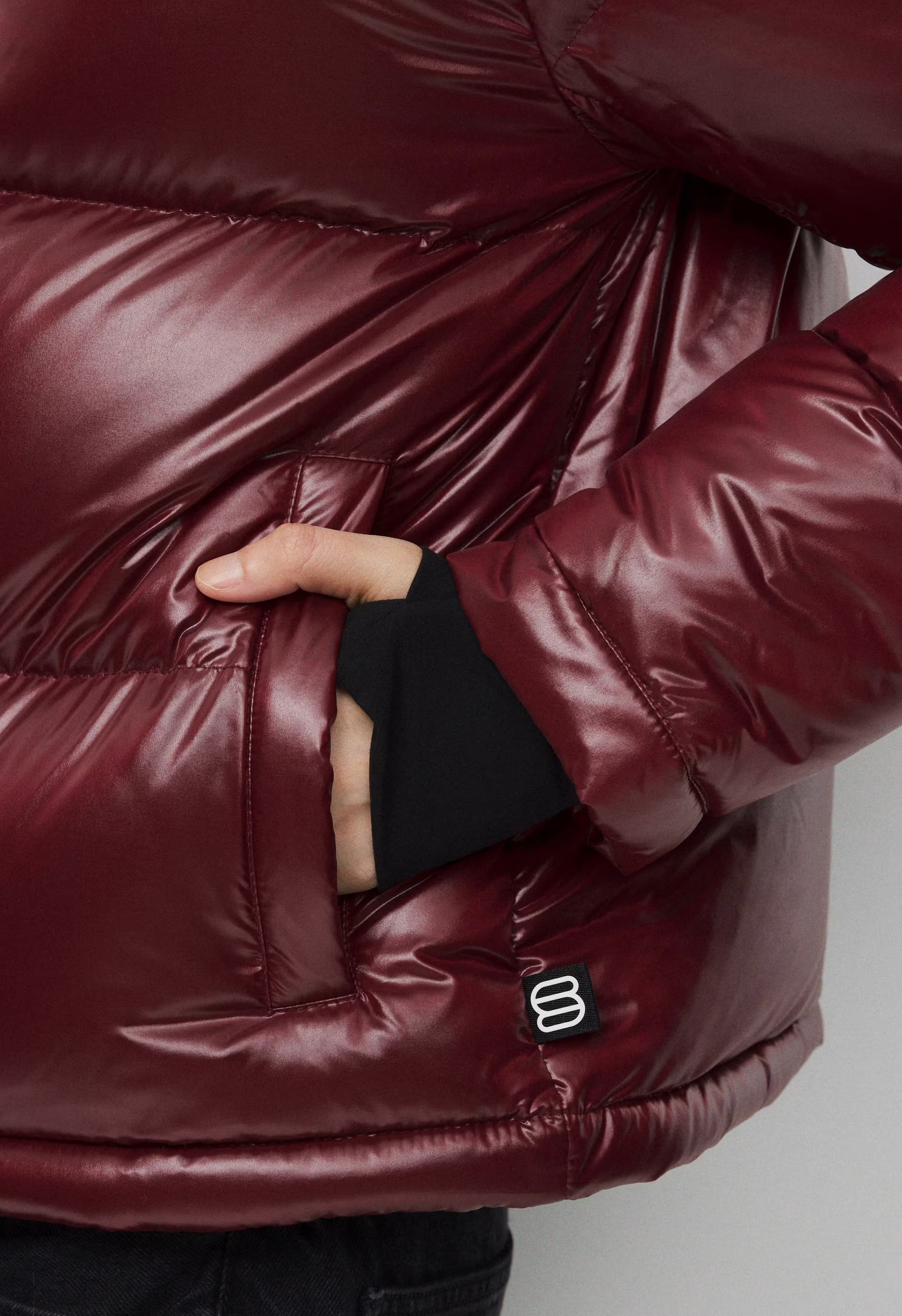 The Super Puff™ Shorty - Hi-Gloss - SUMAC BURGUNDY