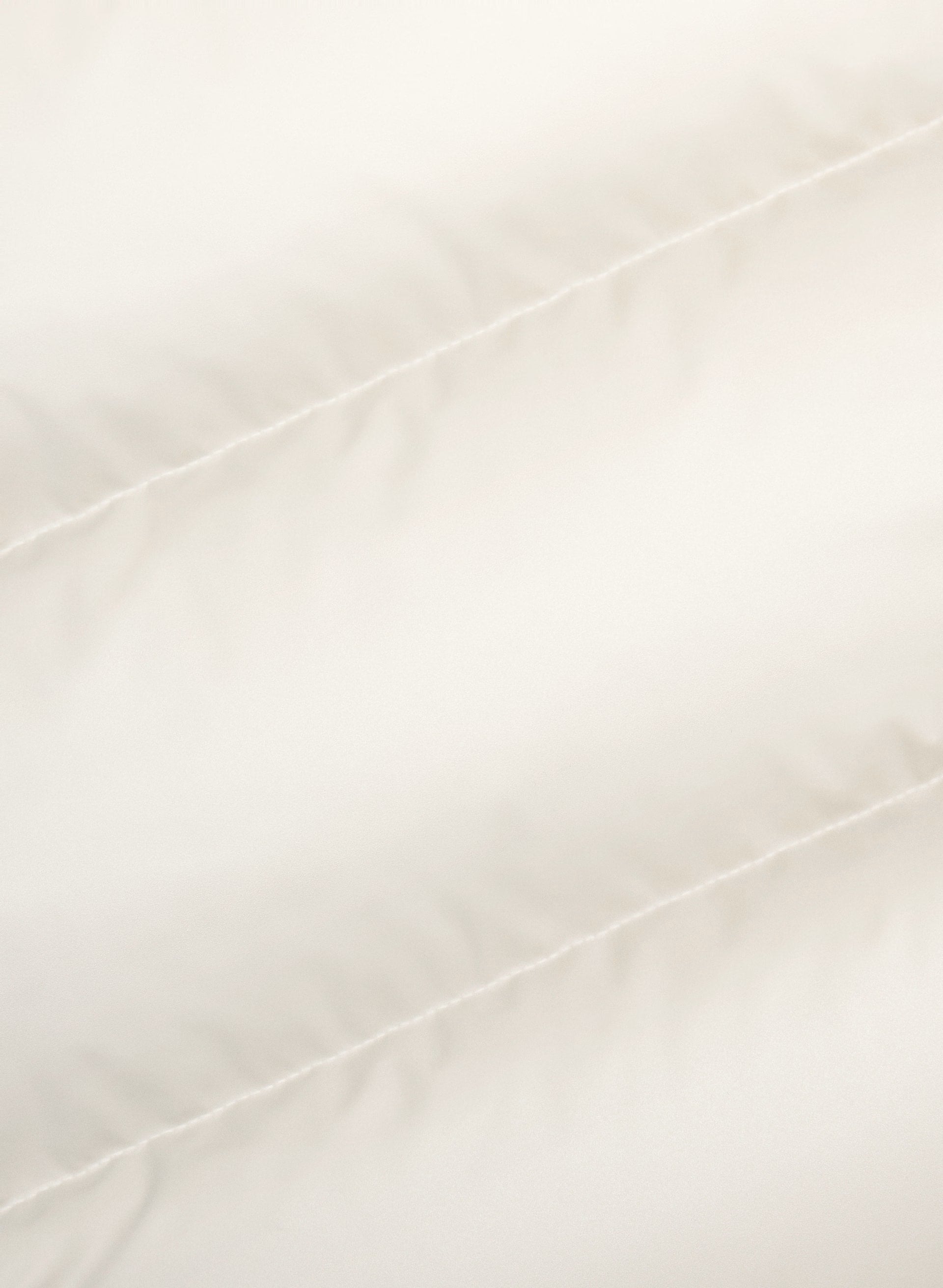 The Super Puff™ Shorty - Liquid Shine - MATTE PEARL
