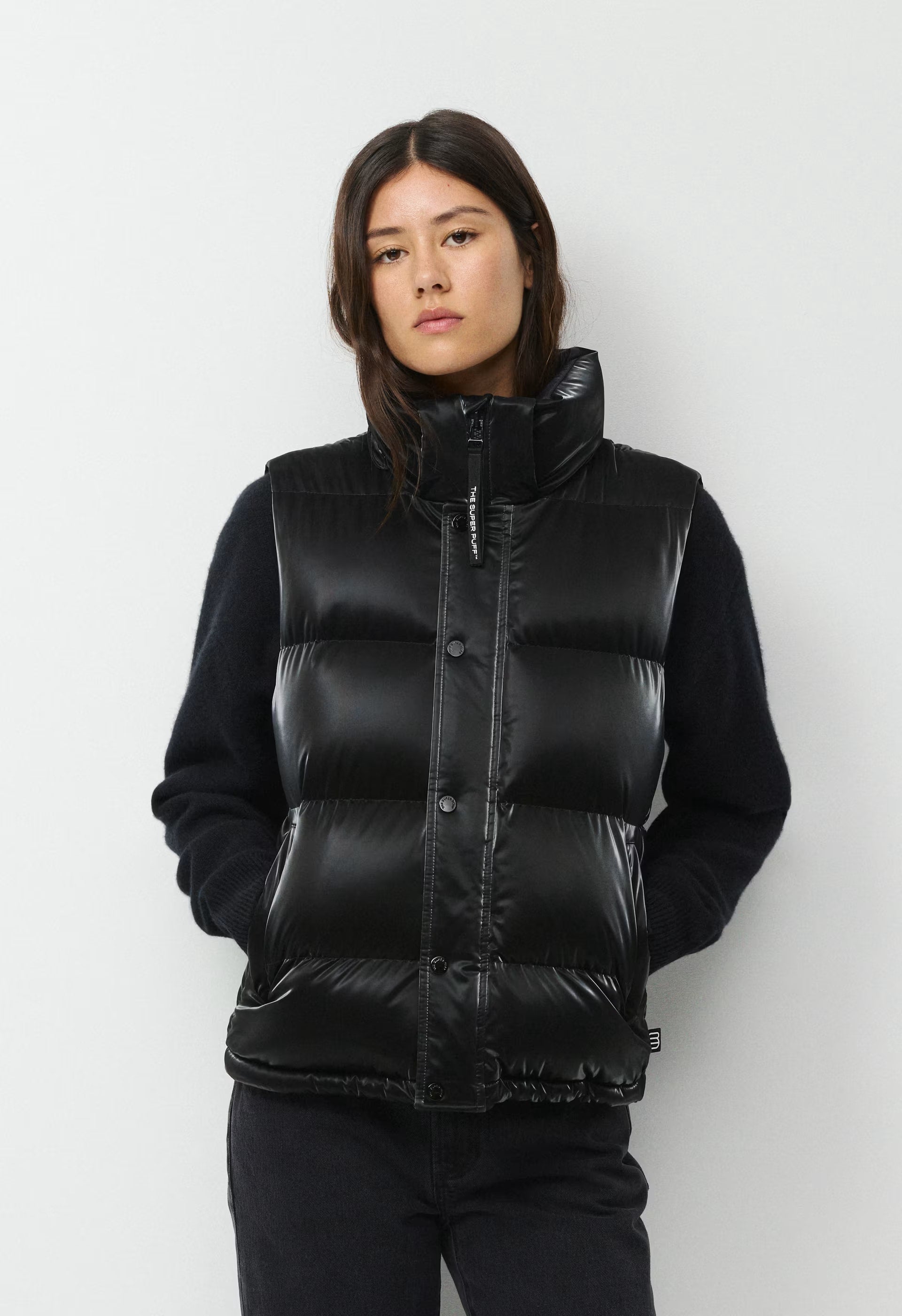 The Super Puff™ Vest - Liquid Shine - BLACK