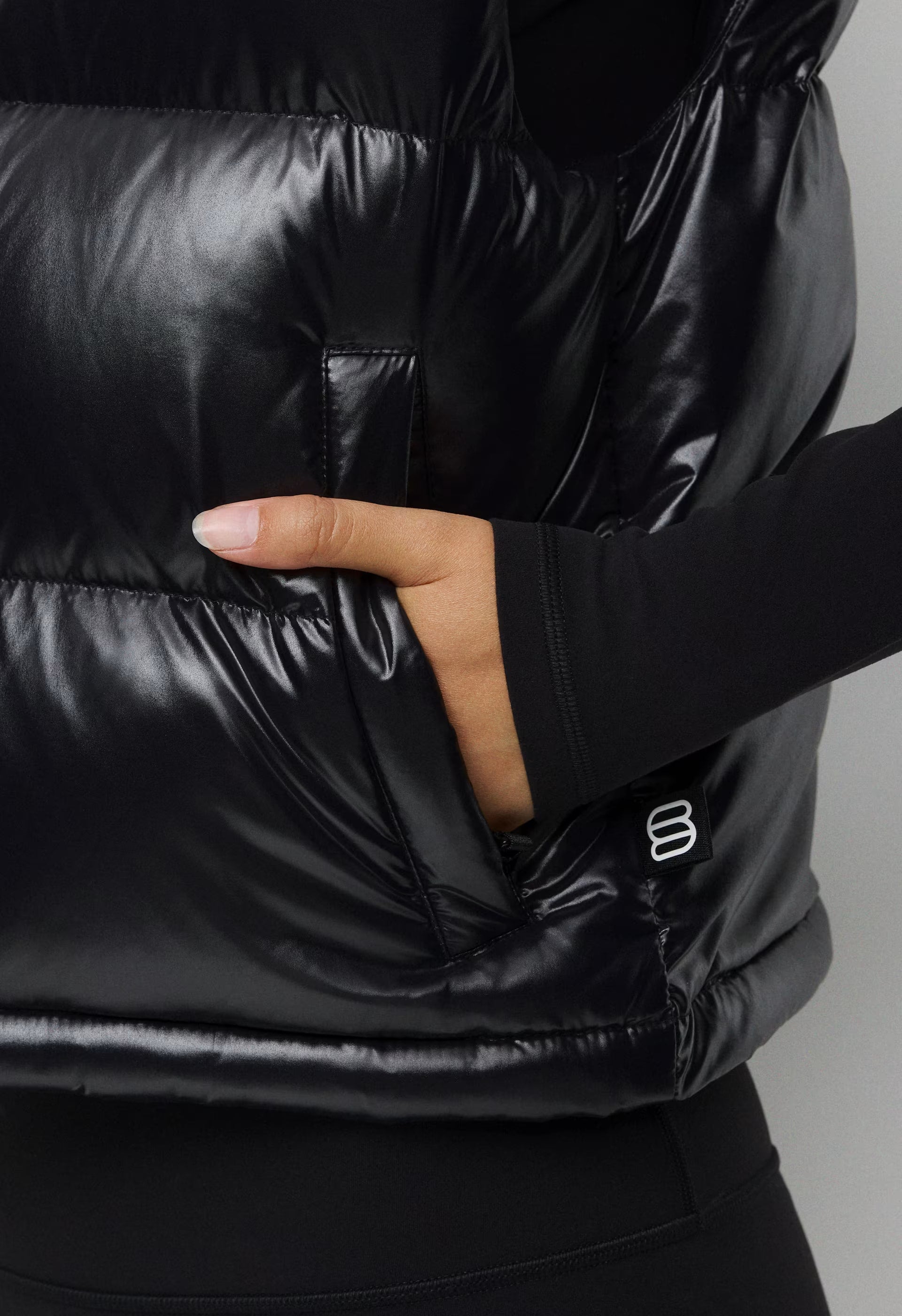 The Super Puff™ Shorty Vest - Hi-Gloss - BLACK