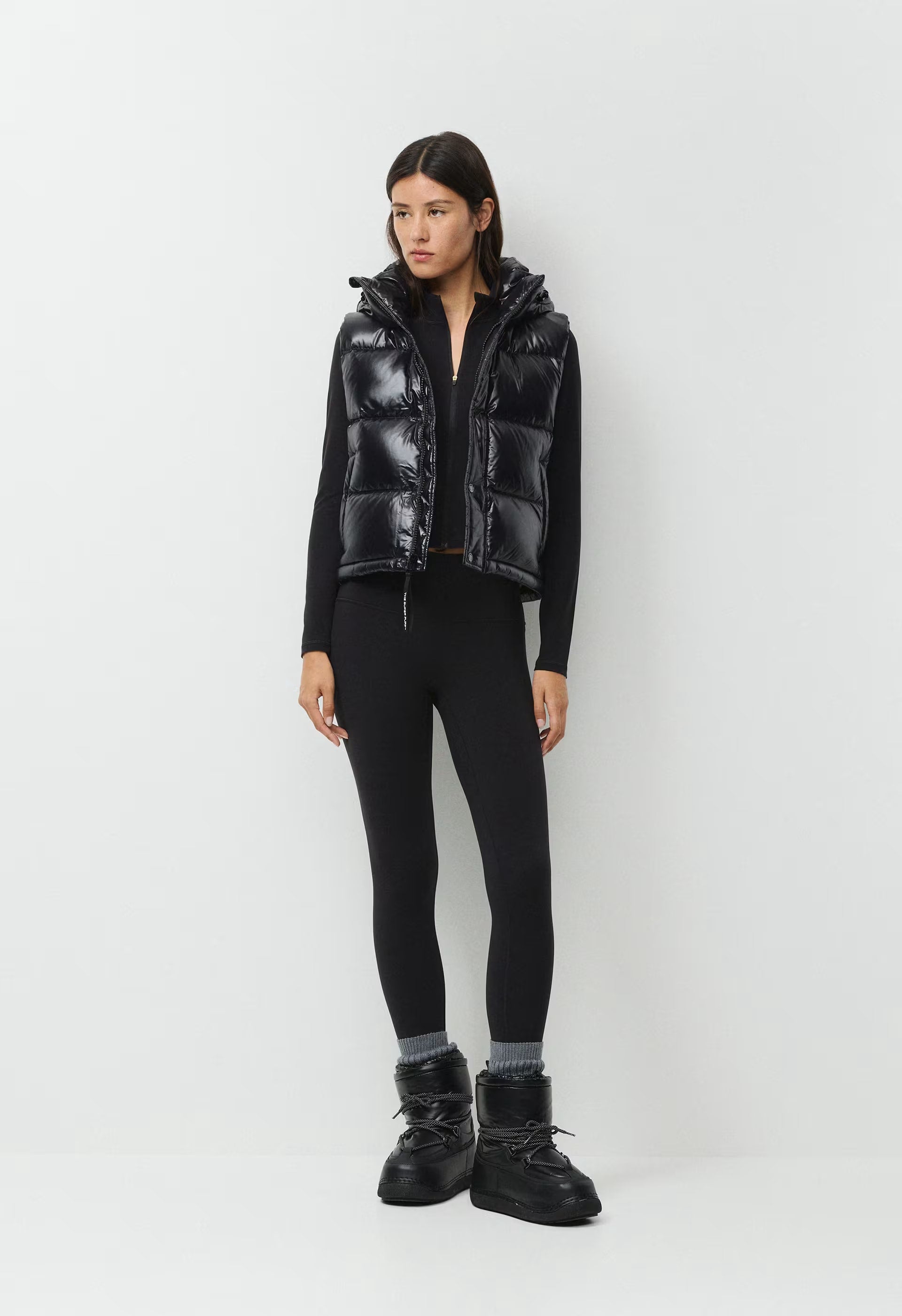 The Super Puff™ Shorty Vest - Hi-Gloss - BLACK