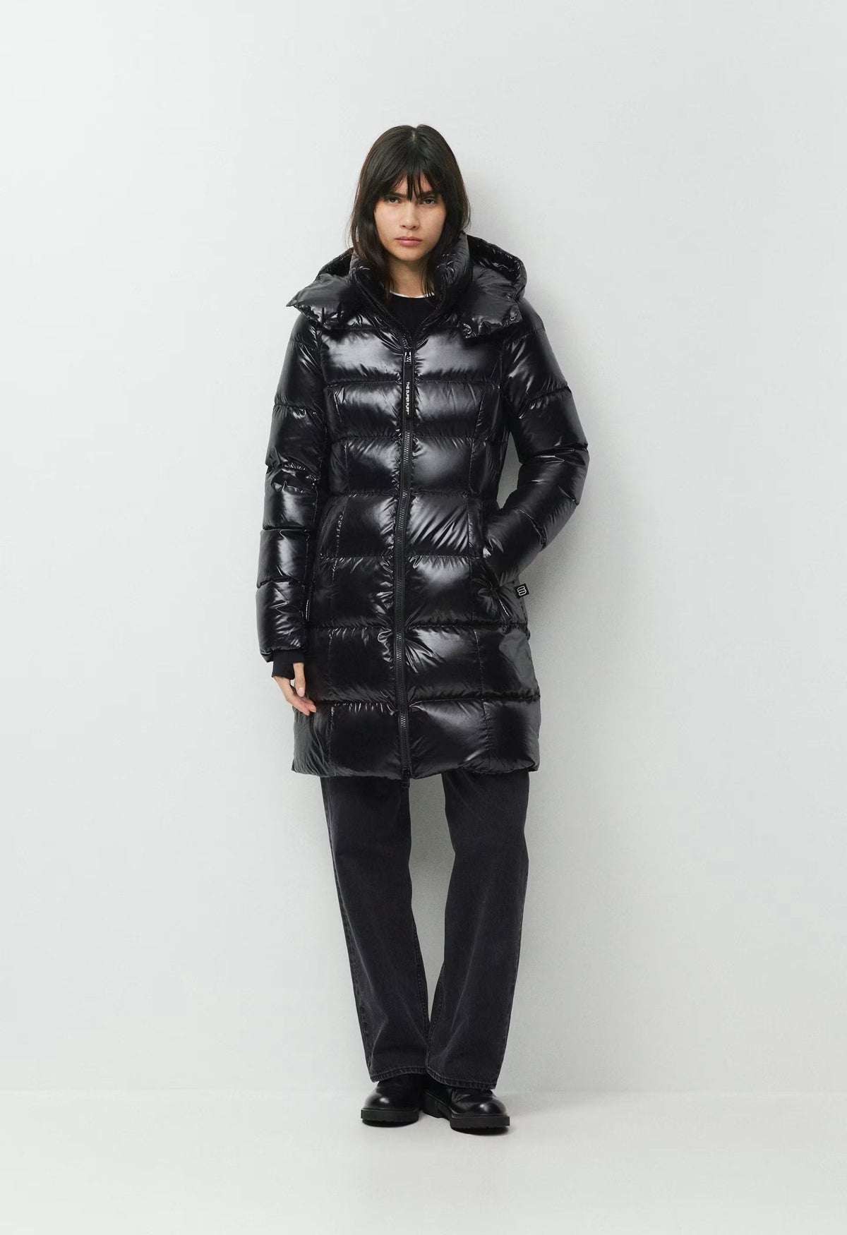 The SuperSnug Puff™ Mid - Hi-Gloss - BLACK