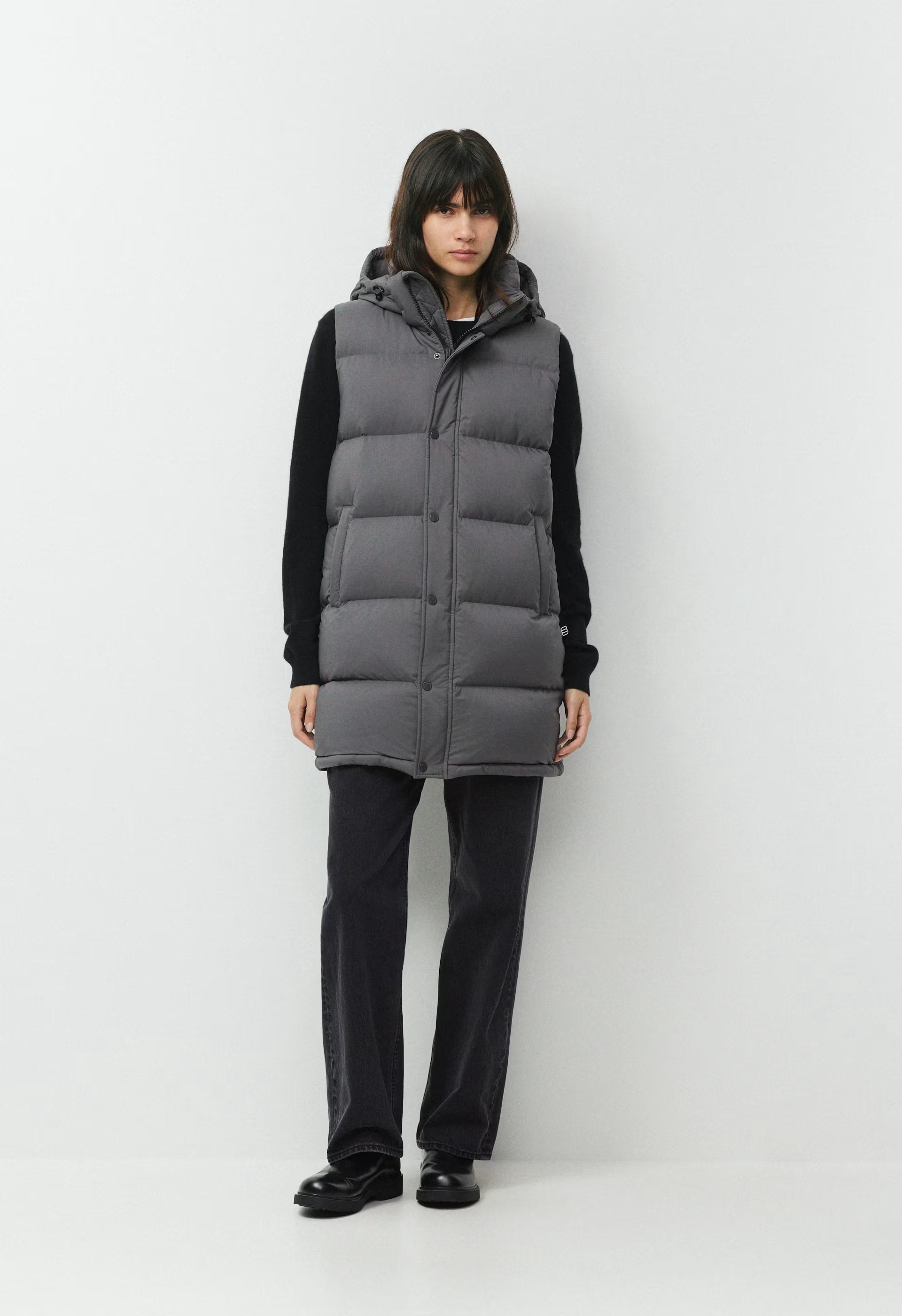 The Super Puff™ Mid Vest - cliMATTE™ - ELEGANT CHARCOAL