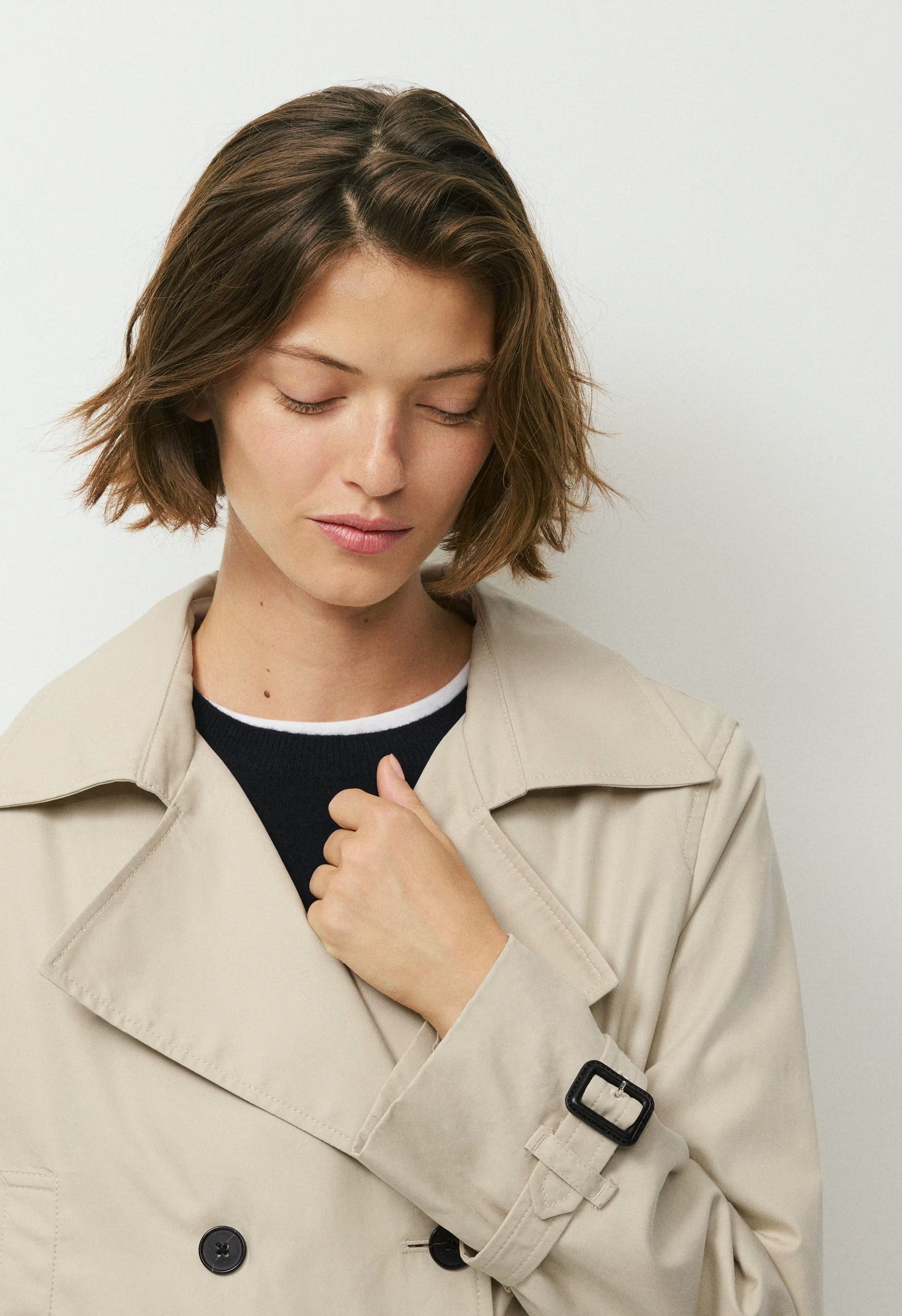 The Esquire Short Trench Coat - City Twill - OYSTER