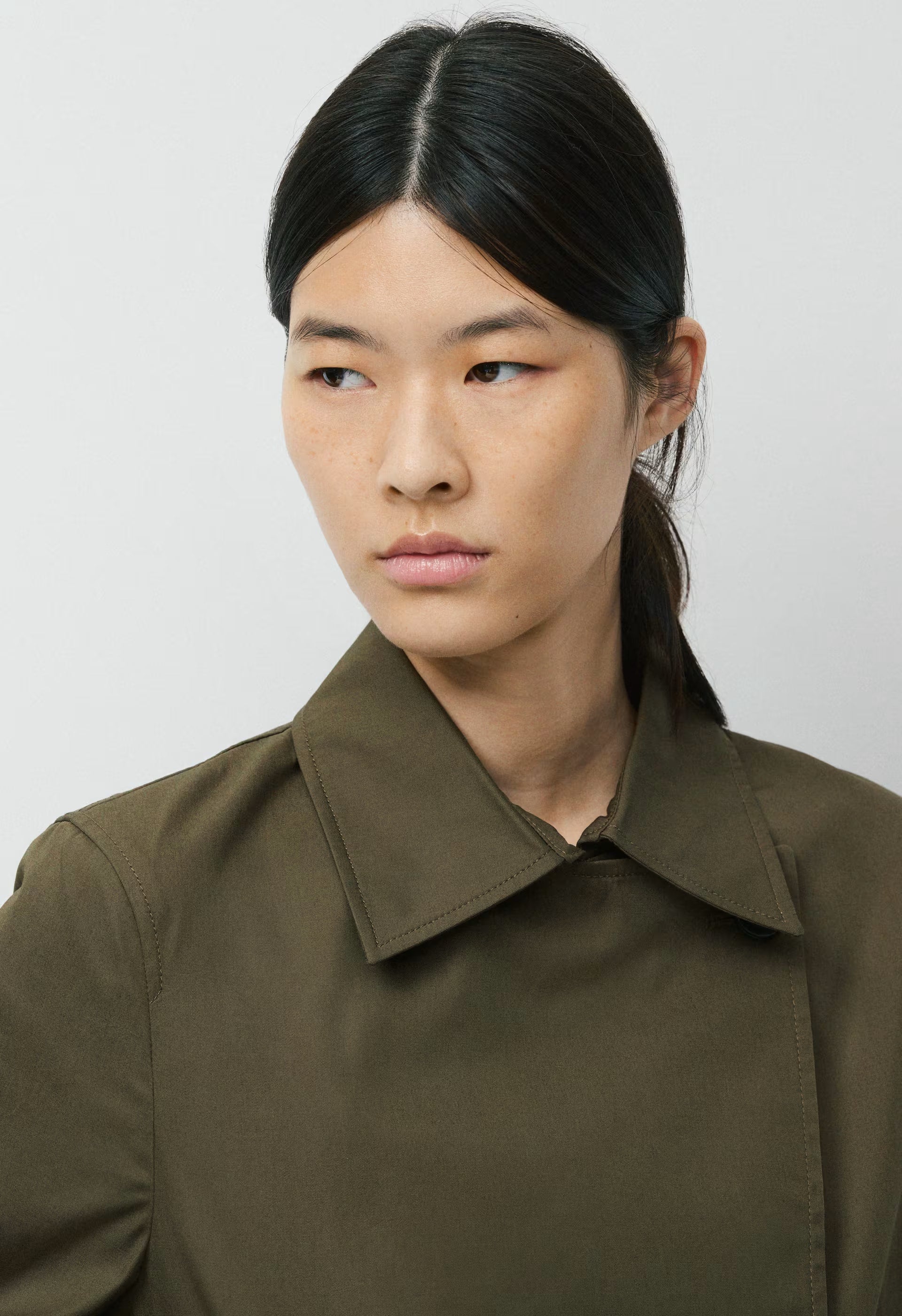 The Esquire Short Trench Coat - City Twill - ATLAS OLIVE