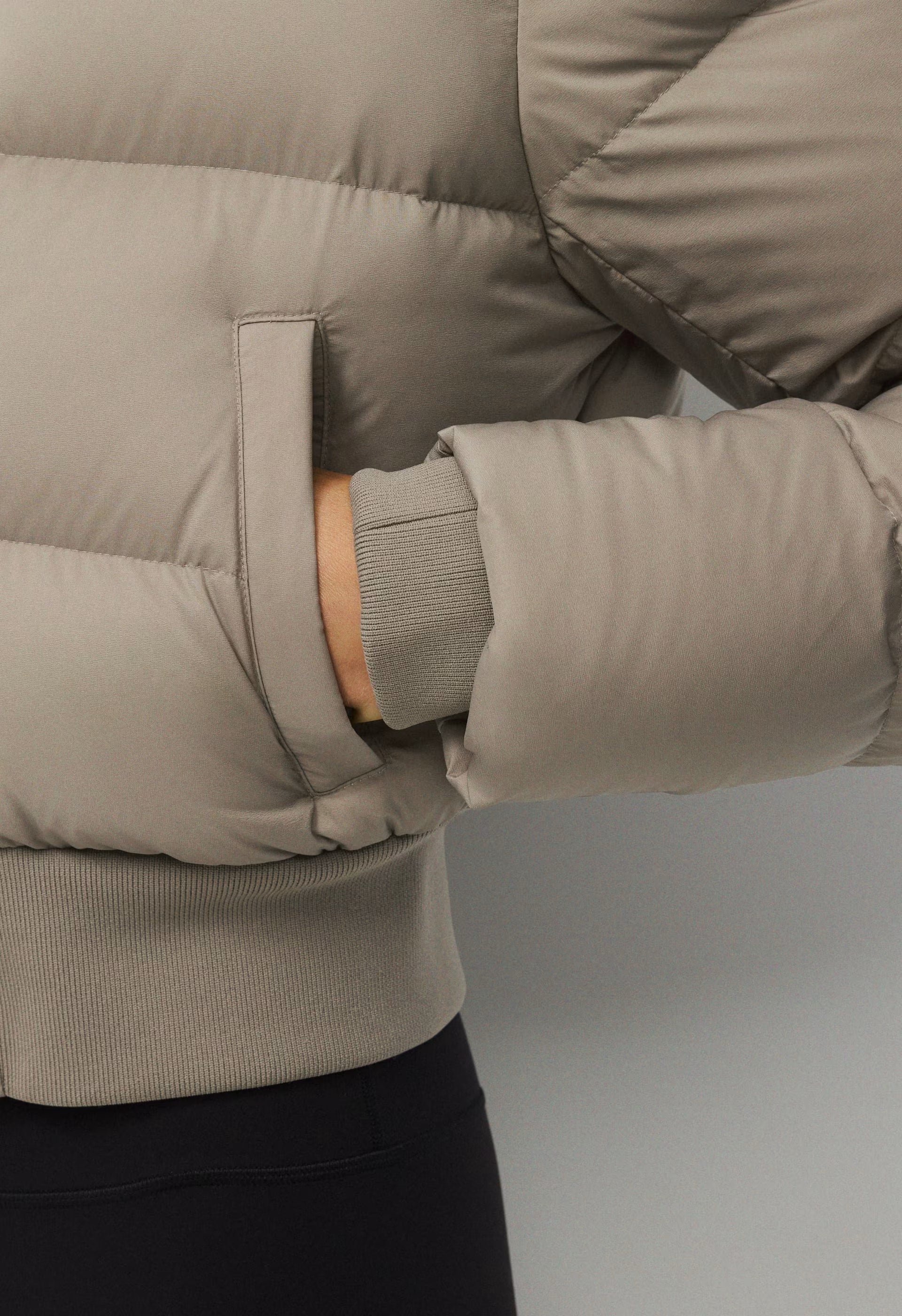 The Super Chalet Puff™ - cliMATTE™ - MODERN TP/ MODERN TP