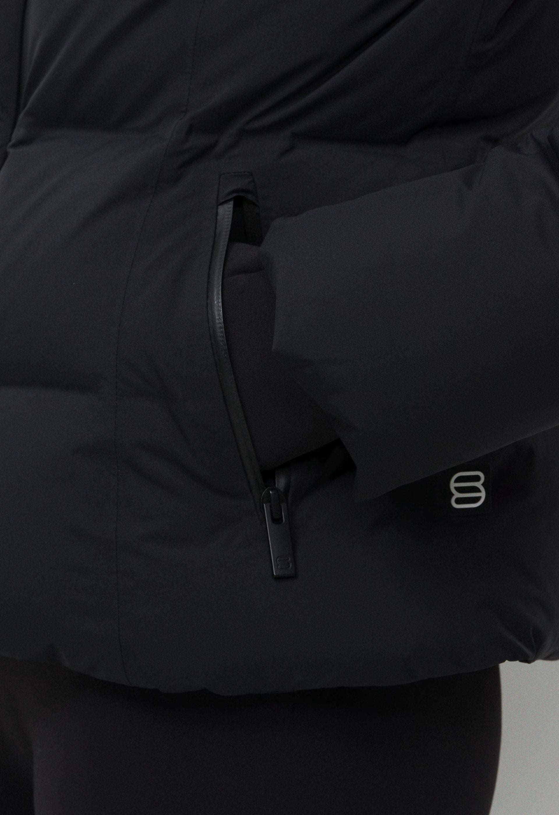The SuperSnug Puff₂O™ - Rainstop™ - BLACK