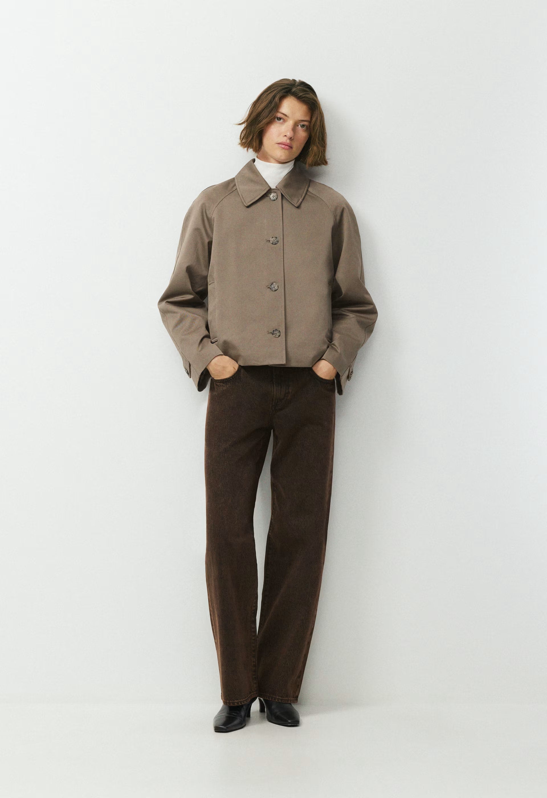 The Regent Short Trench Coat - Rich Twill - COLA TAUPE