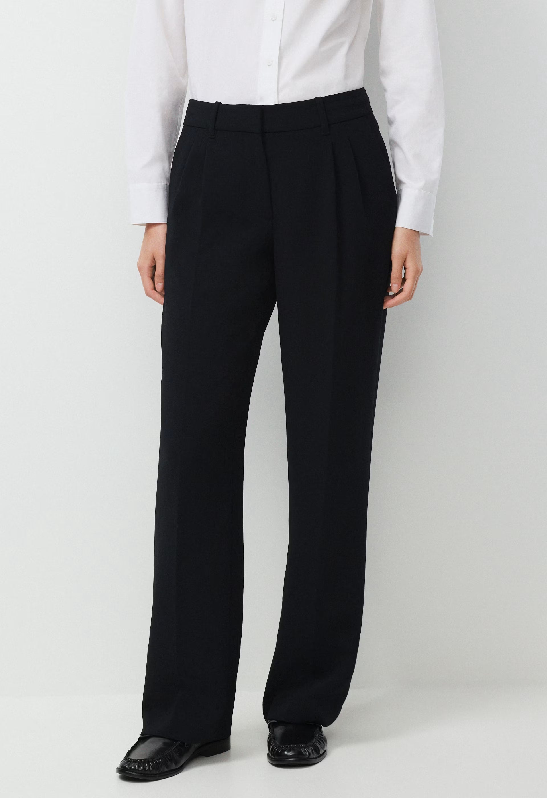 The Effortless Pant™ Lo-Rise - Crepette™ - BLACK