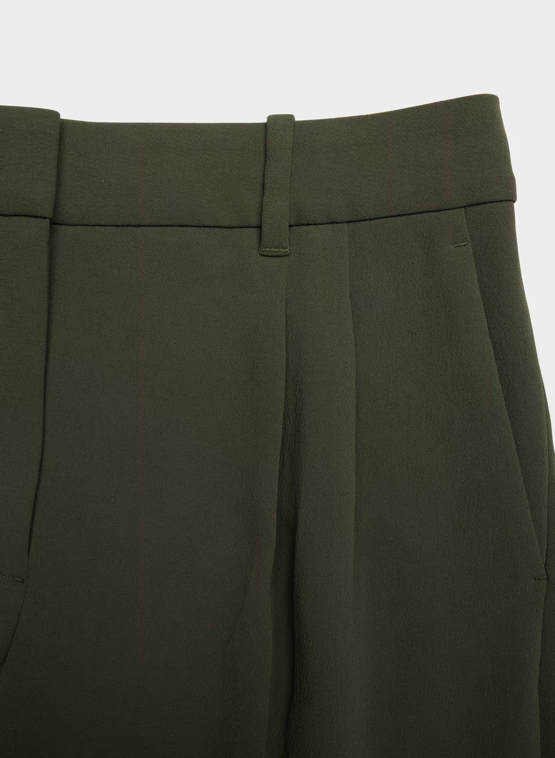The Effortless Pant™ Lo-Rise - Crepette™ - FLINT GREEN