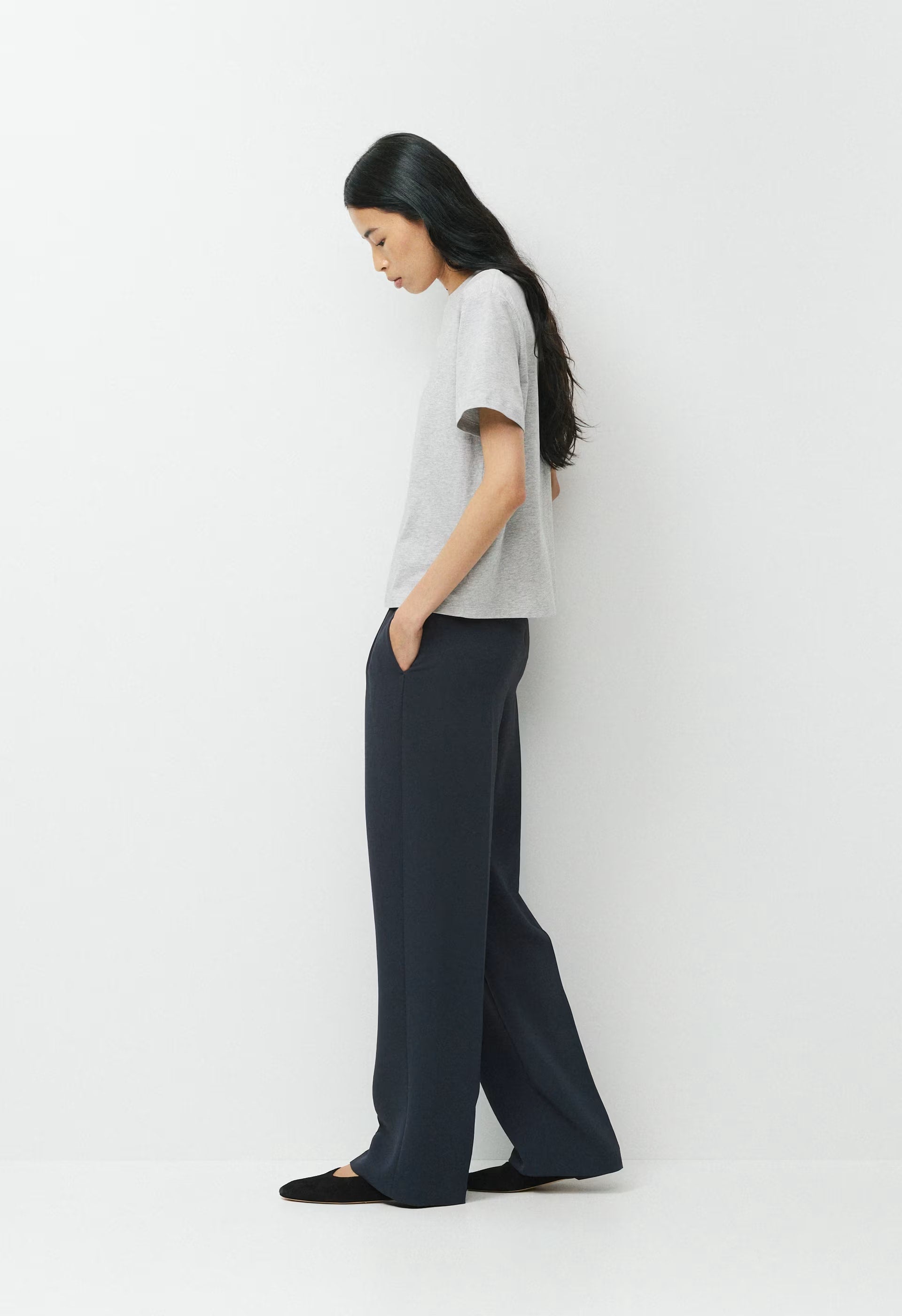 The Effortless Pant™ Lo-Rise - Crepette™ - BLACK