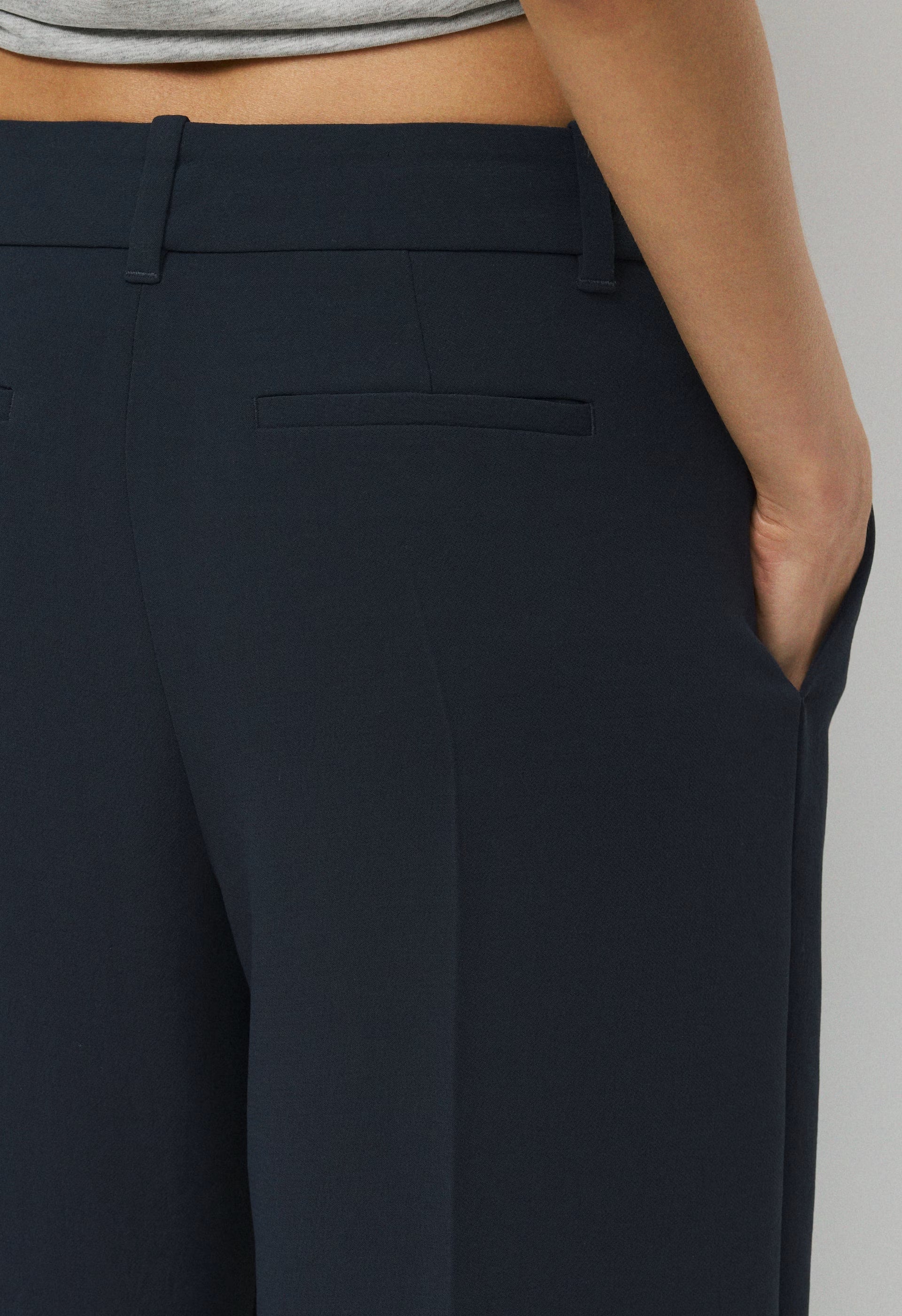 The Effortless Pant™ Lo-Rise - Crepette™ - FOLIO TAUPE