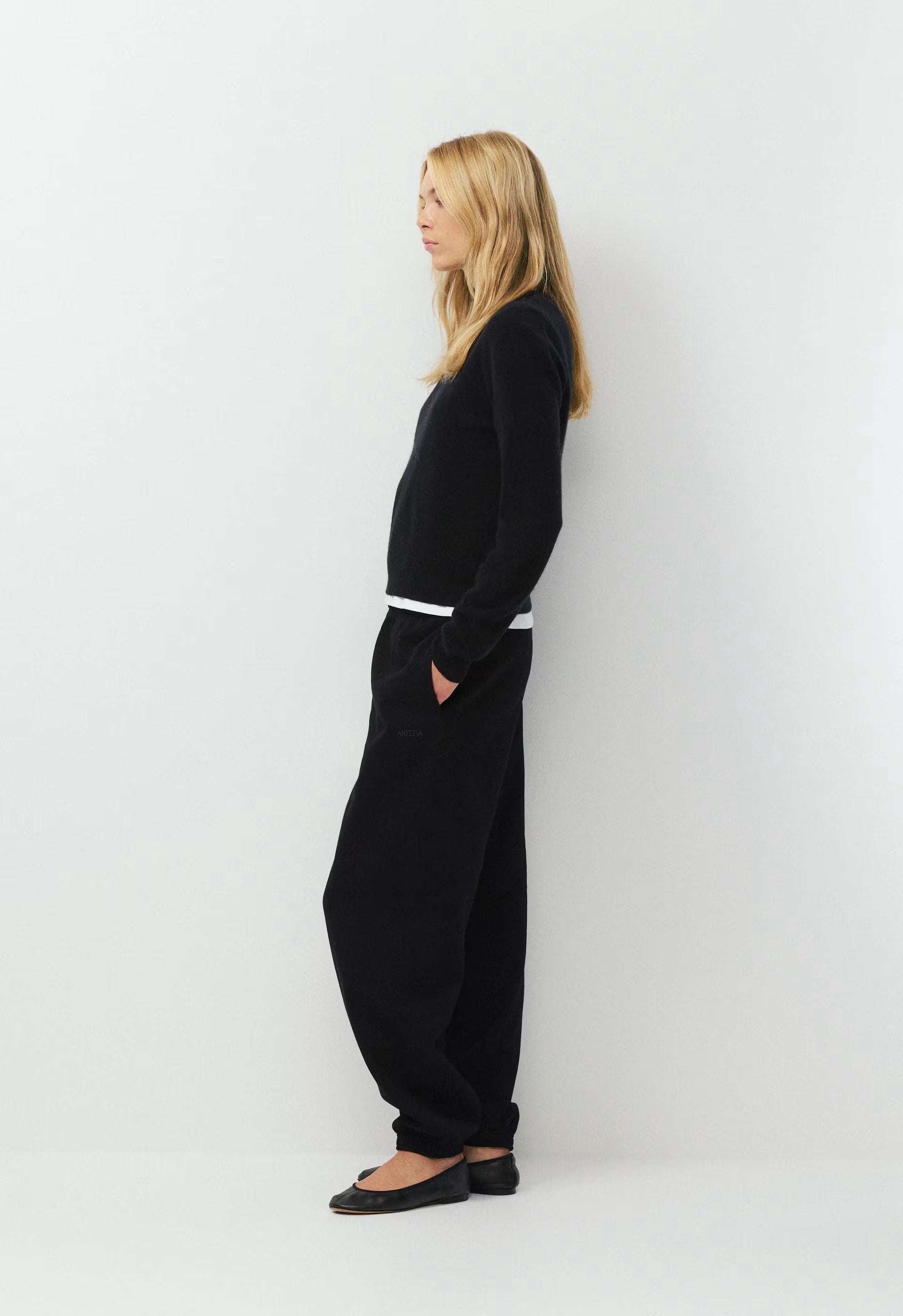 Cozy Sweatfleece Mega Jogger - BLACK