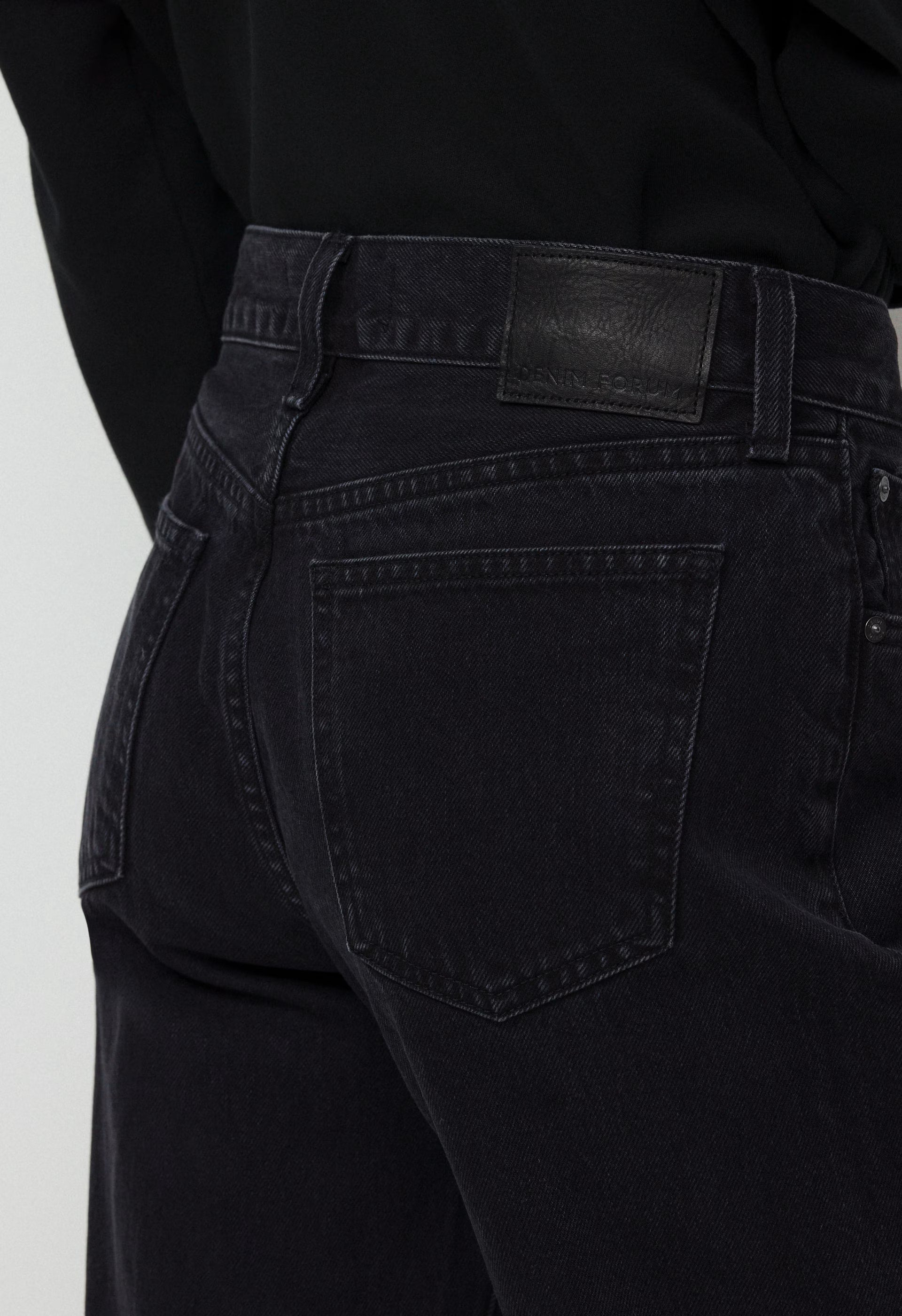Denim Forum The Farrah Lo-Rise Wide Jean - BLACK EYELINER