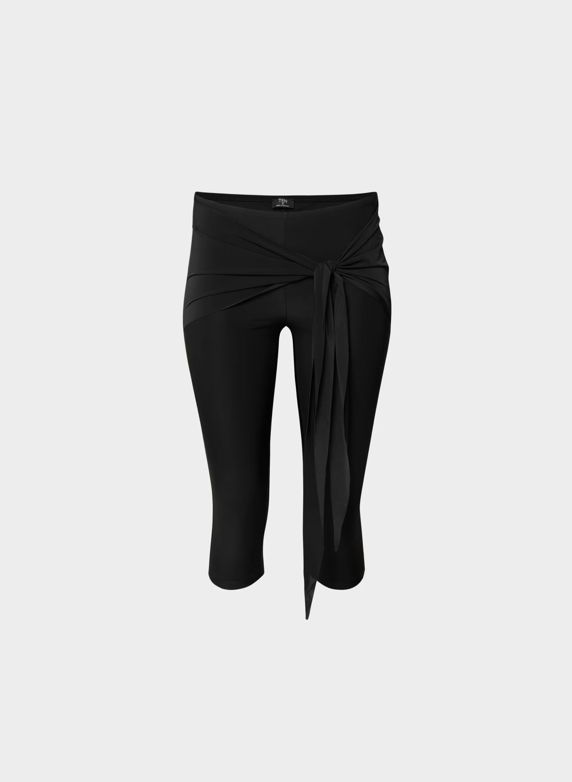 Debut Capri - BLACK