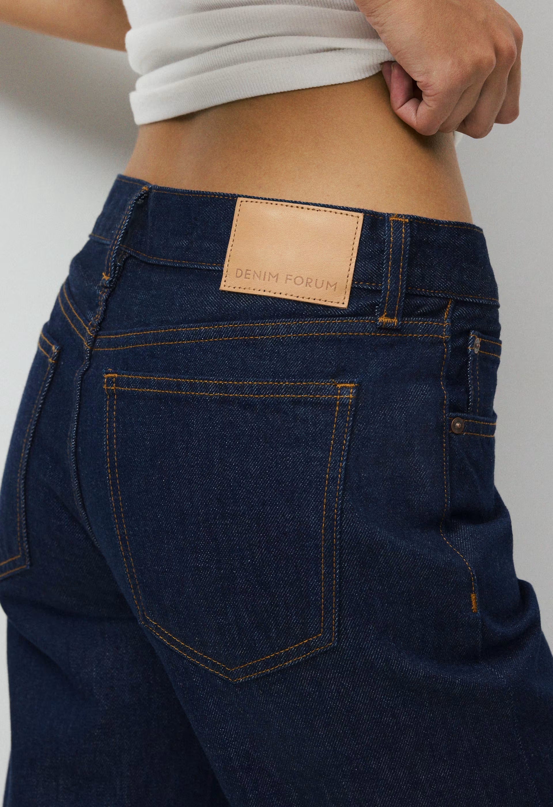 Denim Forum The Farrah Lo-Rise Wide Jean - NO-STRESS DARK BLUE