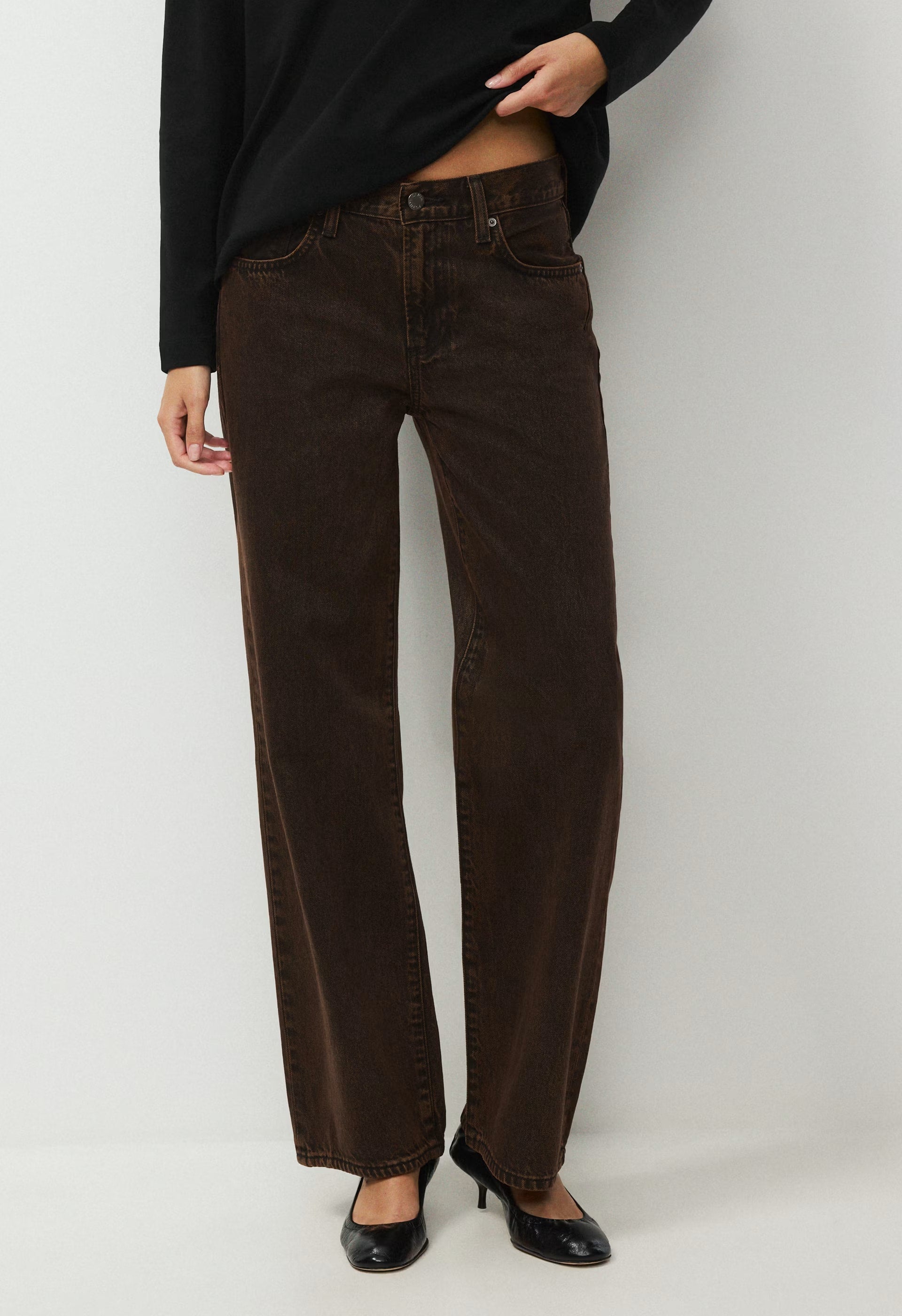 Denim Forum The Farrah Lo-Rise Wide Jean - ROOT BROWN