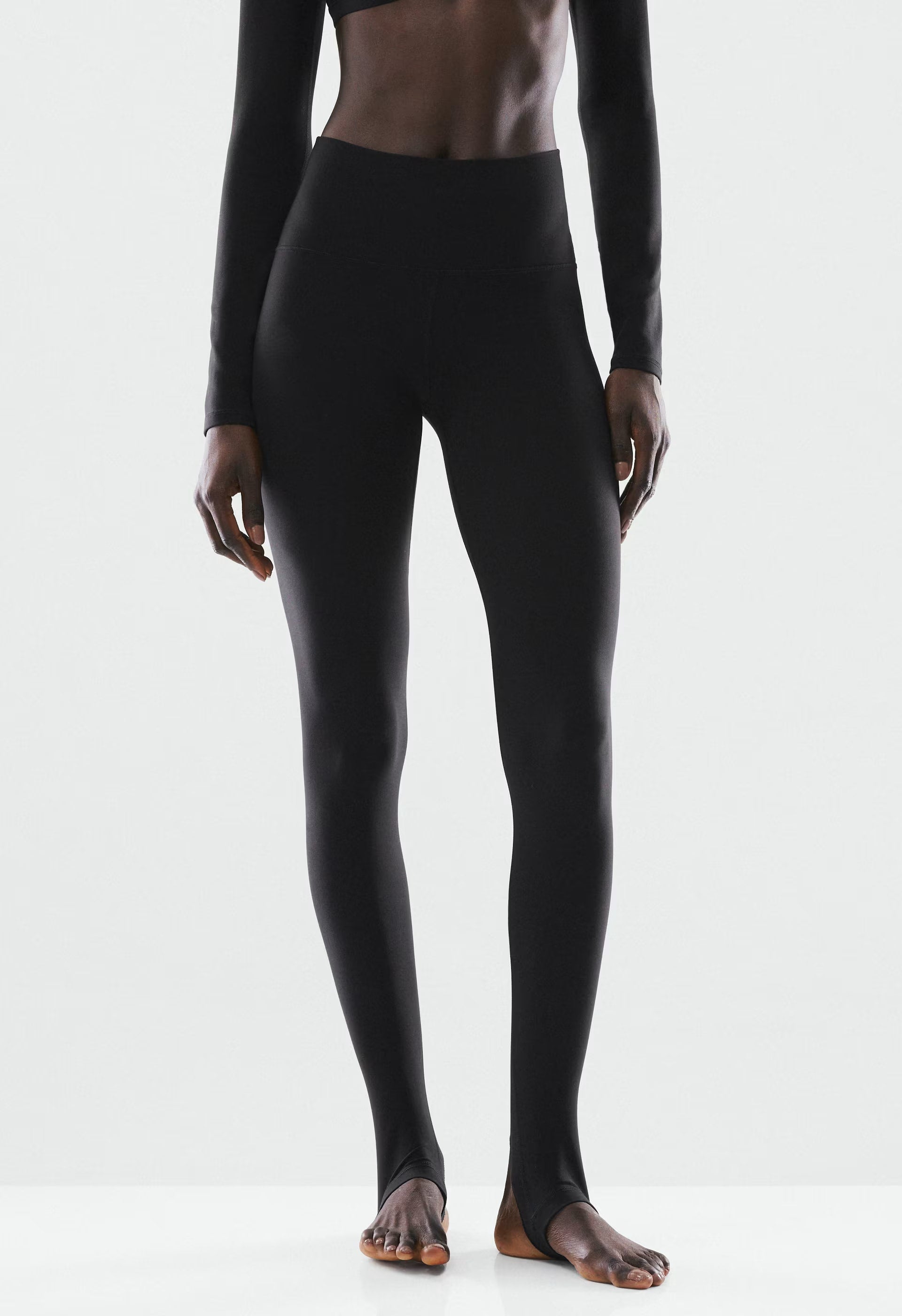 BUTTER Cheeky Hi-Rise Stirrup Legging - BLACK