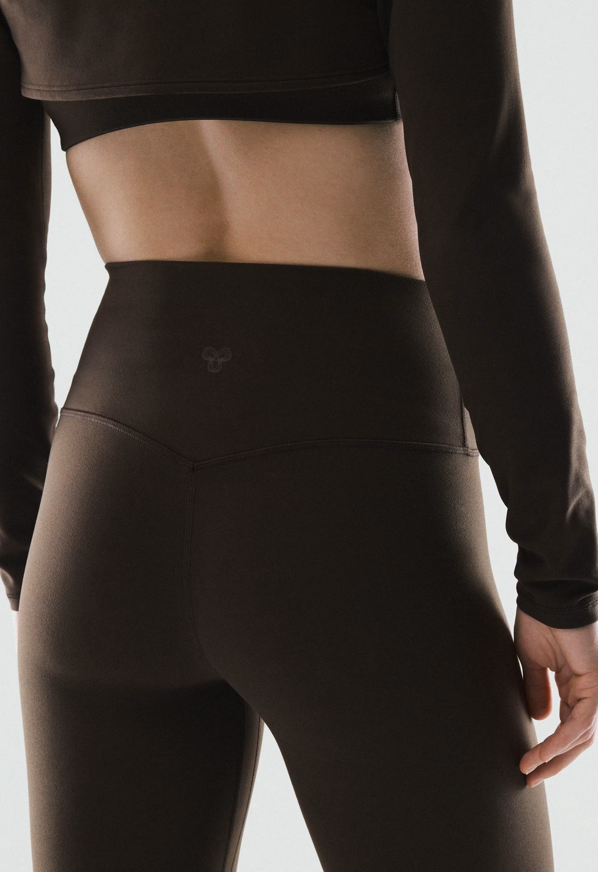BUTTER Cheeky Hi-Rise Stirrup Legging - CACAO NIB BROWN