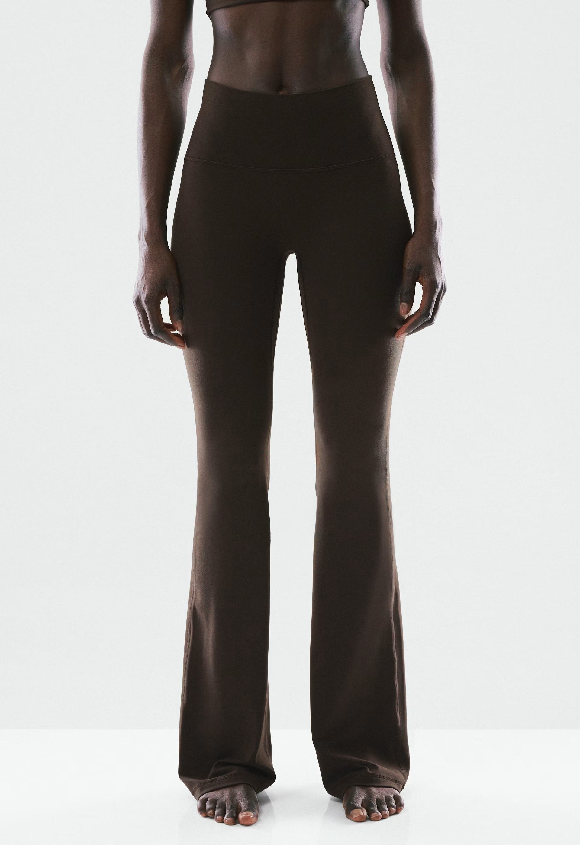 BUTTER Cheeky Infinite Hi Flare 34 Legging - CACAO NIB BROWN