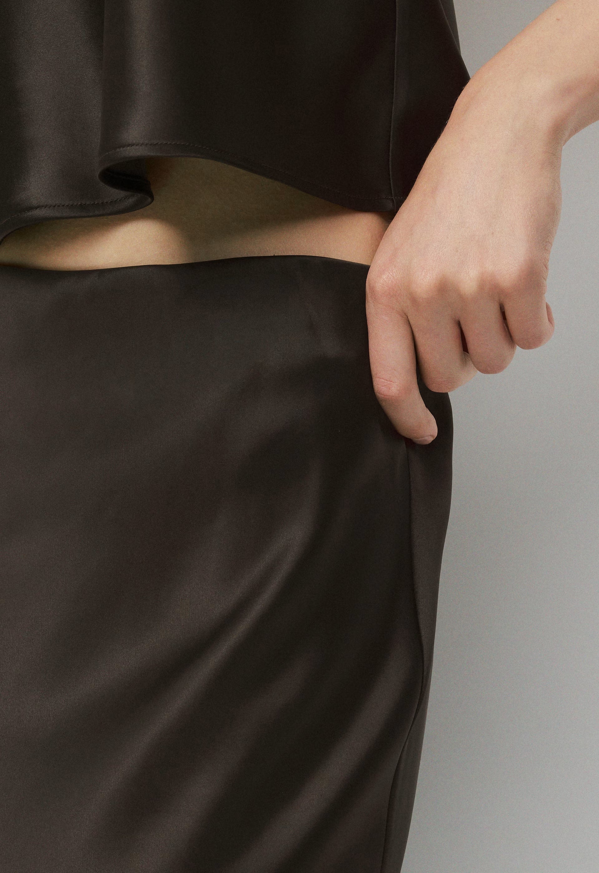 Capture Satin Skirt - CACAO NIB BROWN