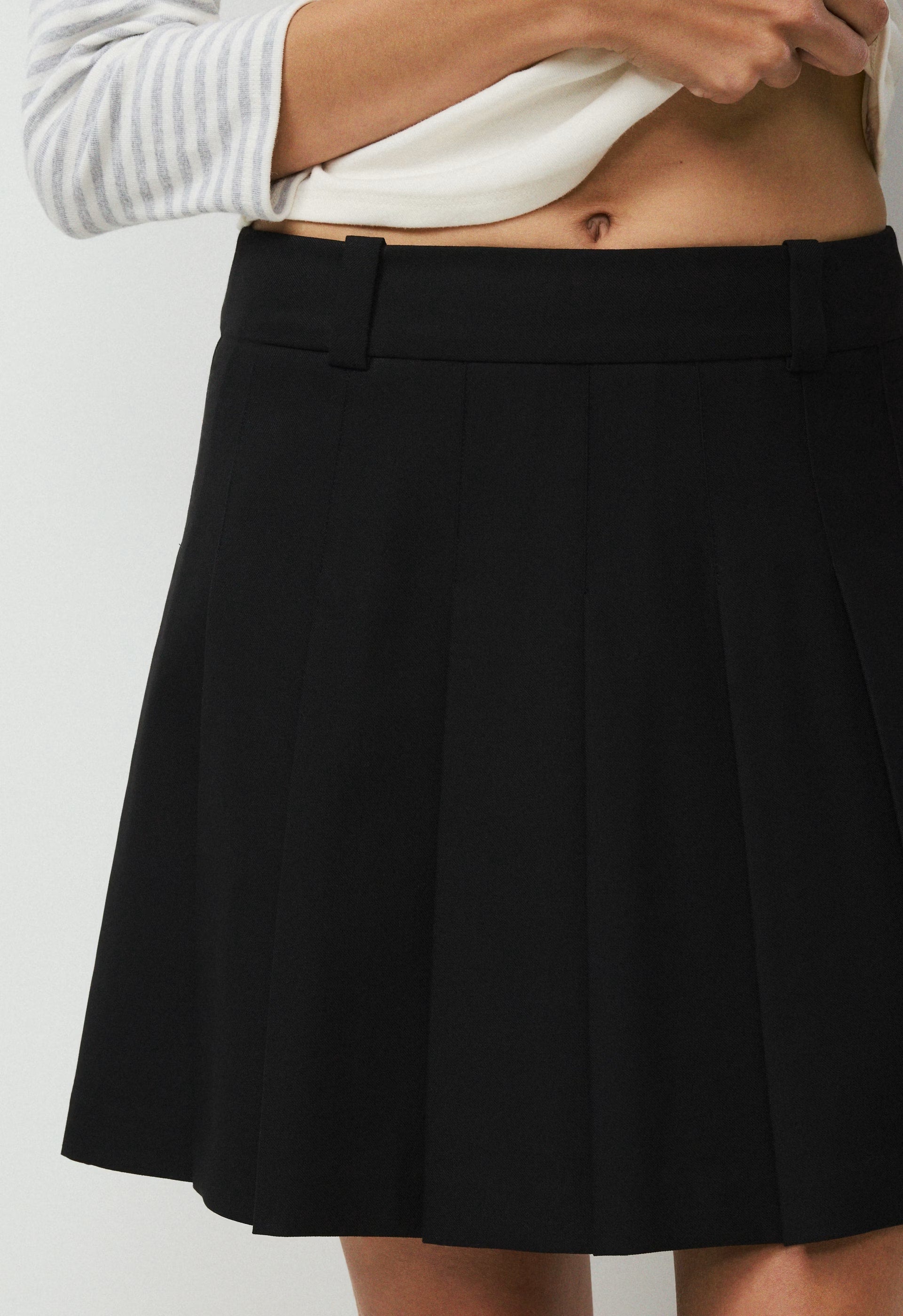 Olive Micro Skirt - BLACK