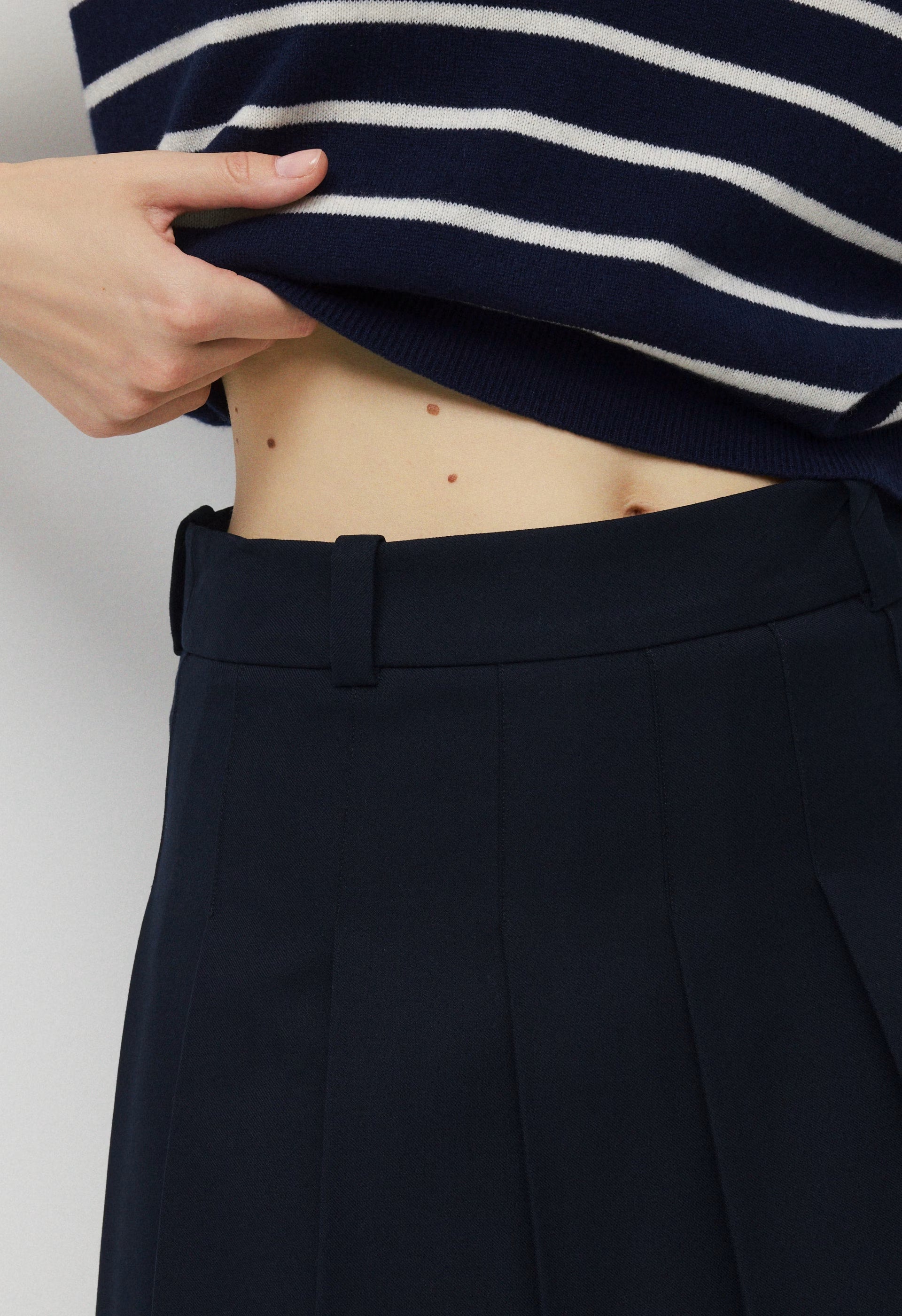 Olive Micro Skirt - ADMIRAL NAVY