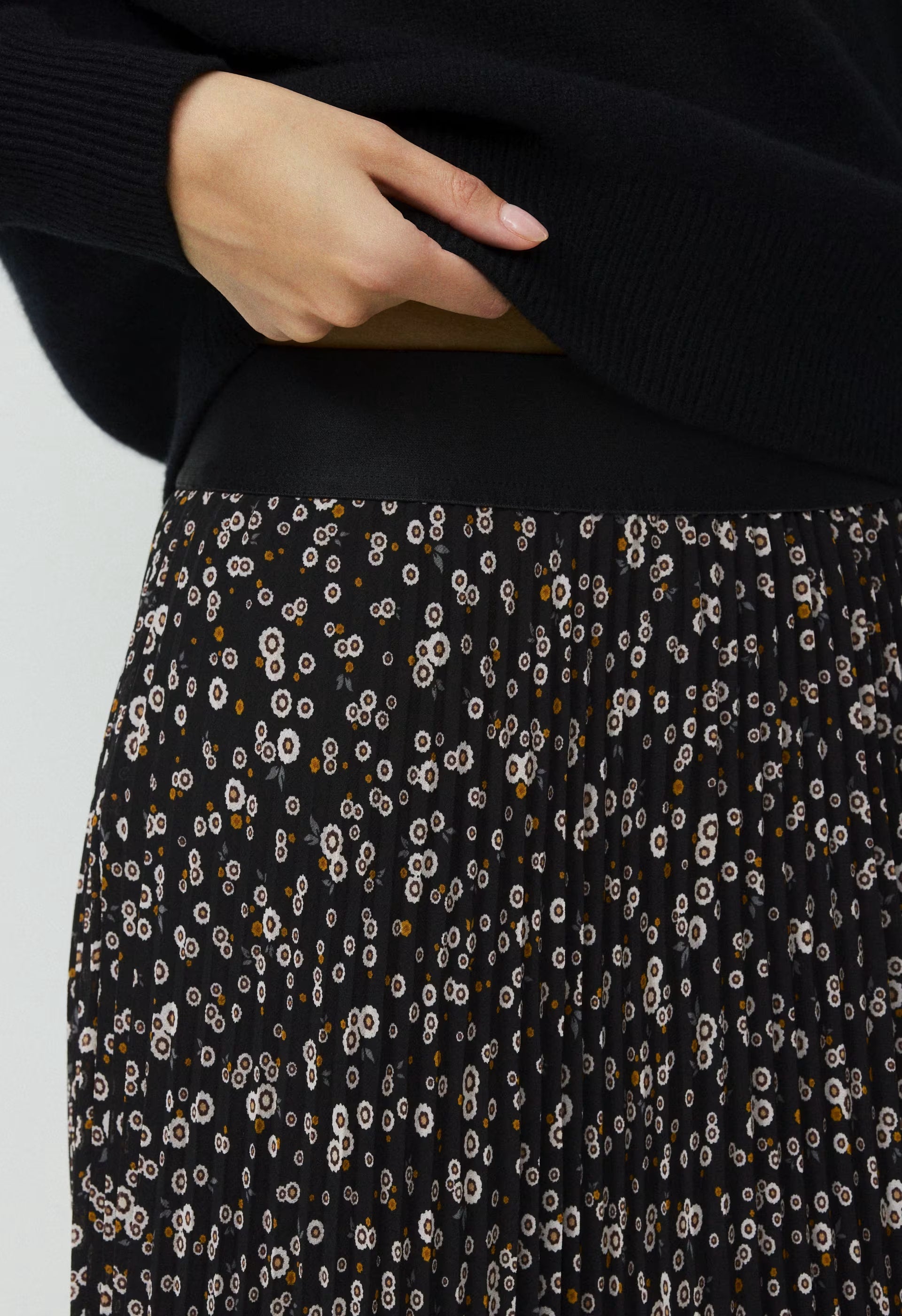 Twirl Skirt - BLACK/BIRCH