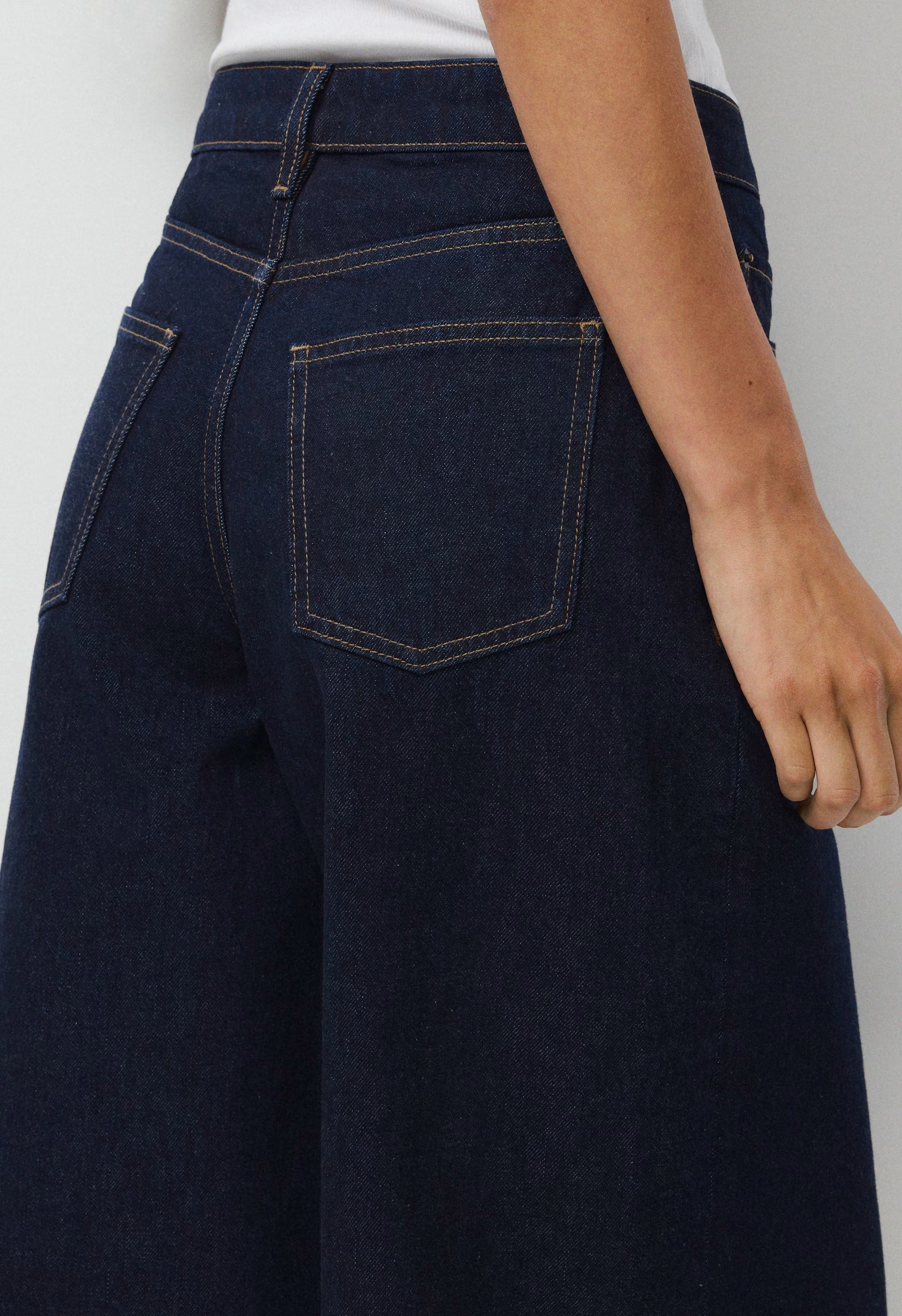 Publicity Below-Knee Denim Short - NO-STRESS DARK BLUE