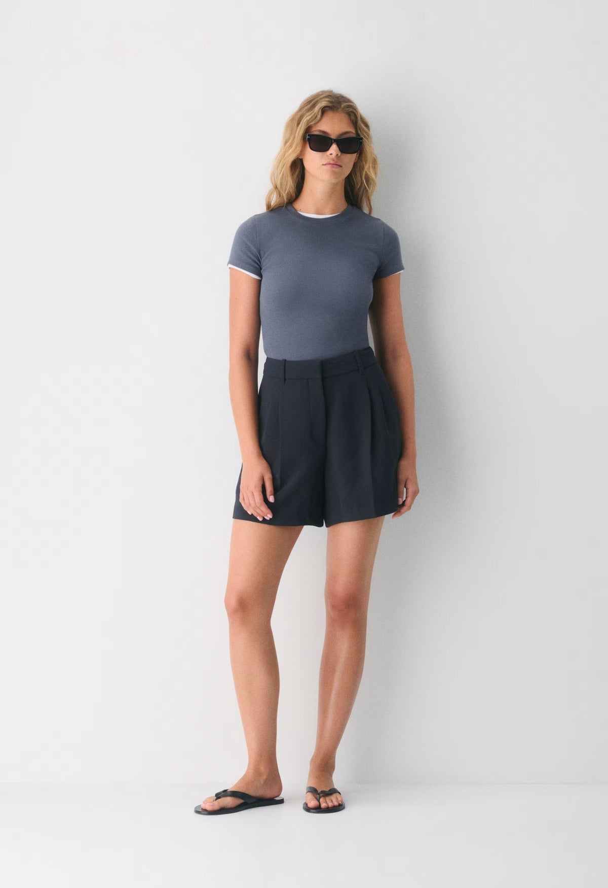 The Effortless Short™ Curve-Fit Mid-Thigh - Crepette™ - DARK NIGHT NAVY