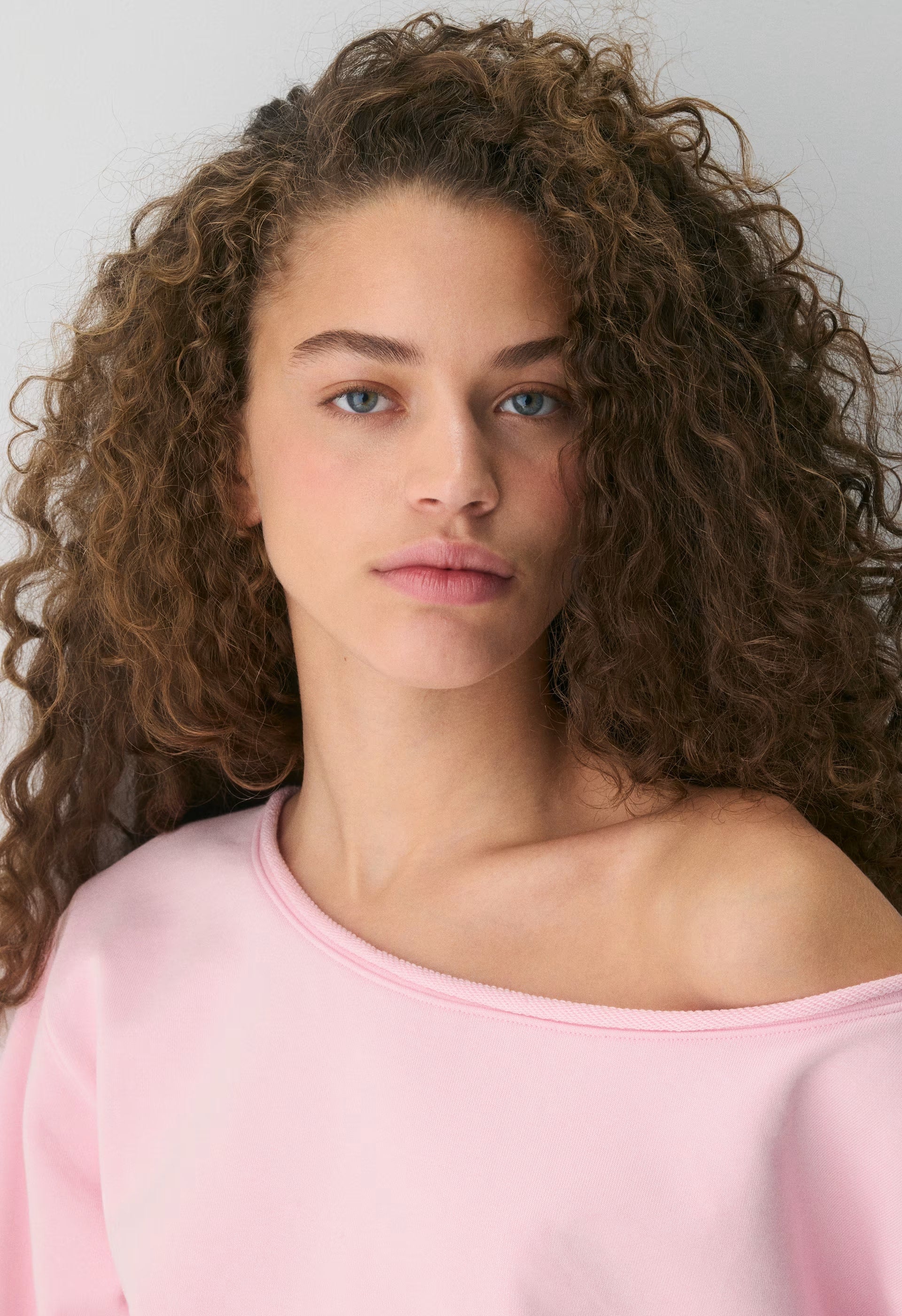 Terry Sweatfleece Perfect Off-Shoulder Top - MILKSHAKE PINK