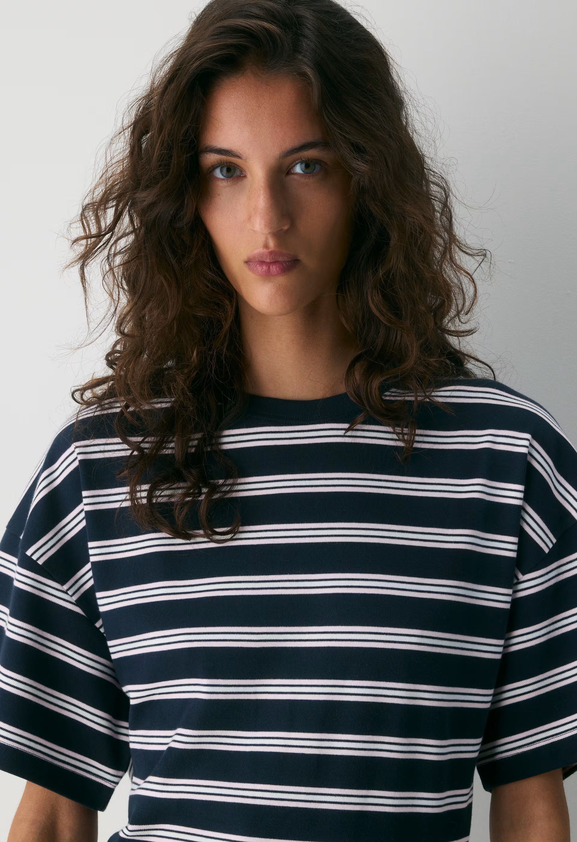 InterLock Cotton Barclay T-Shirt - DRK NGT NVY/VLL PNK