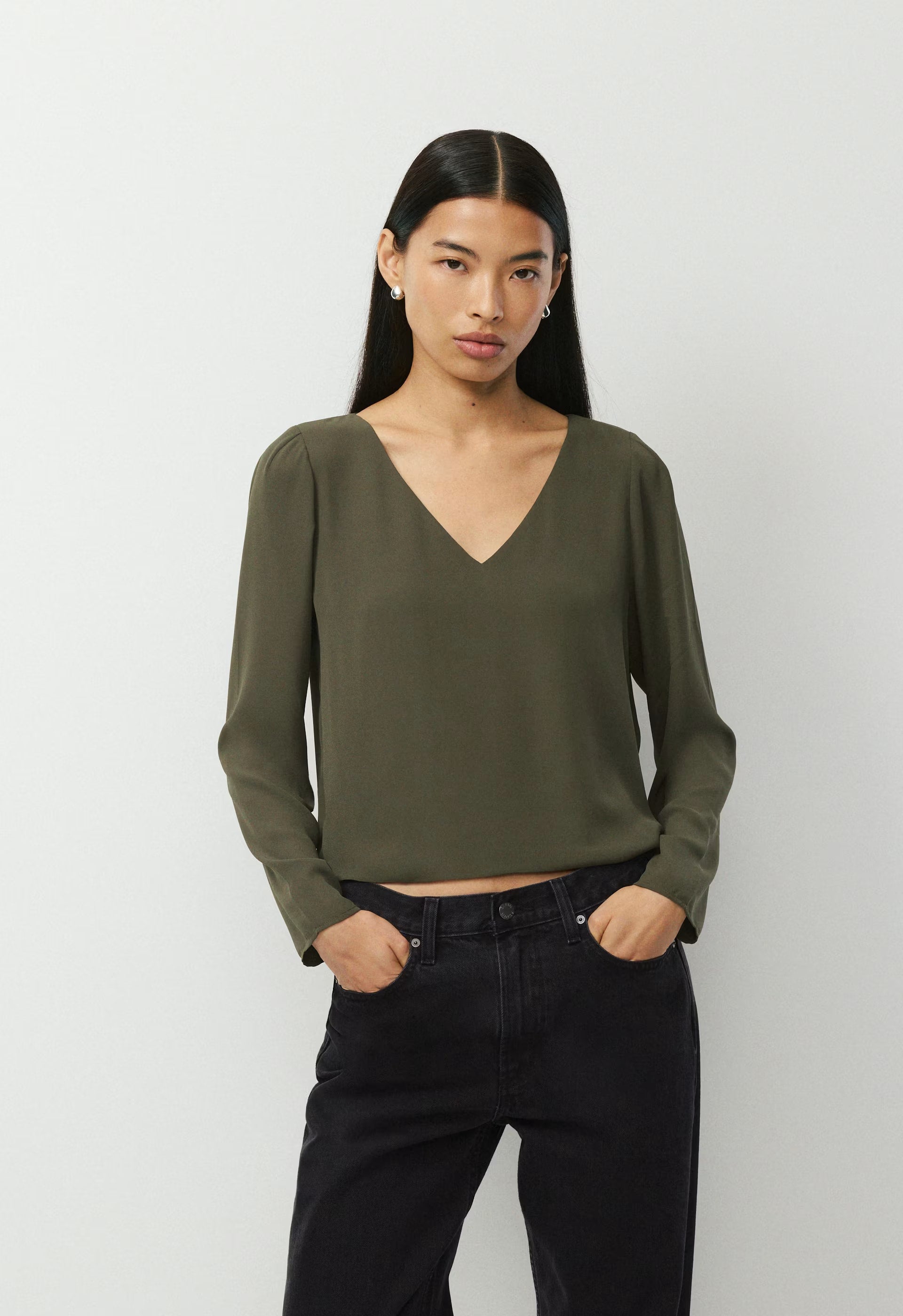 Murphy Longsleeve - DARK OLIVE