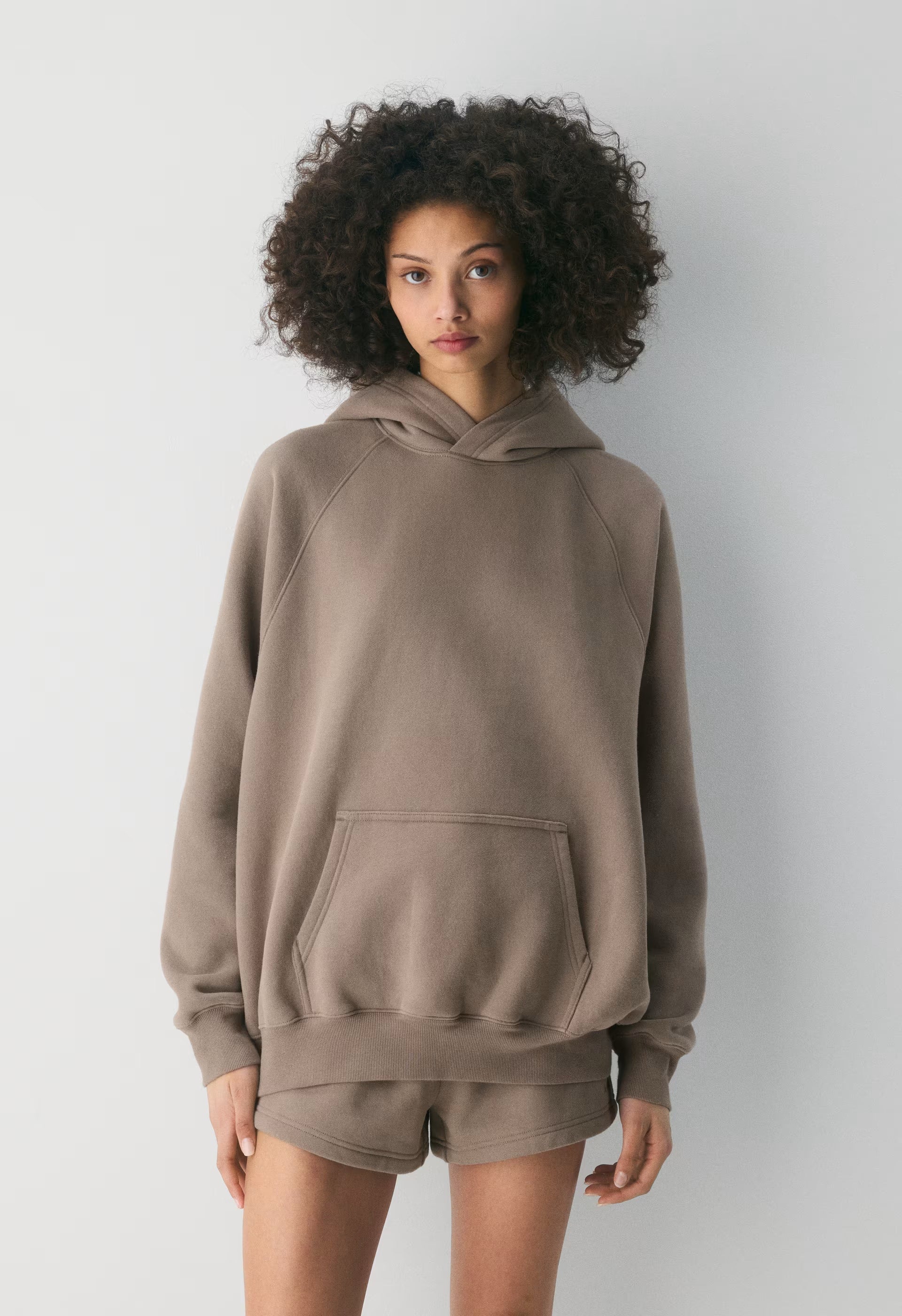 Cozy Sweatfleece Mega Raglan™ Hoodie - NOMAD TAUPE