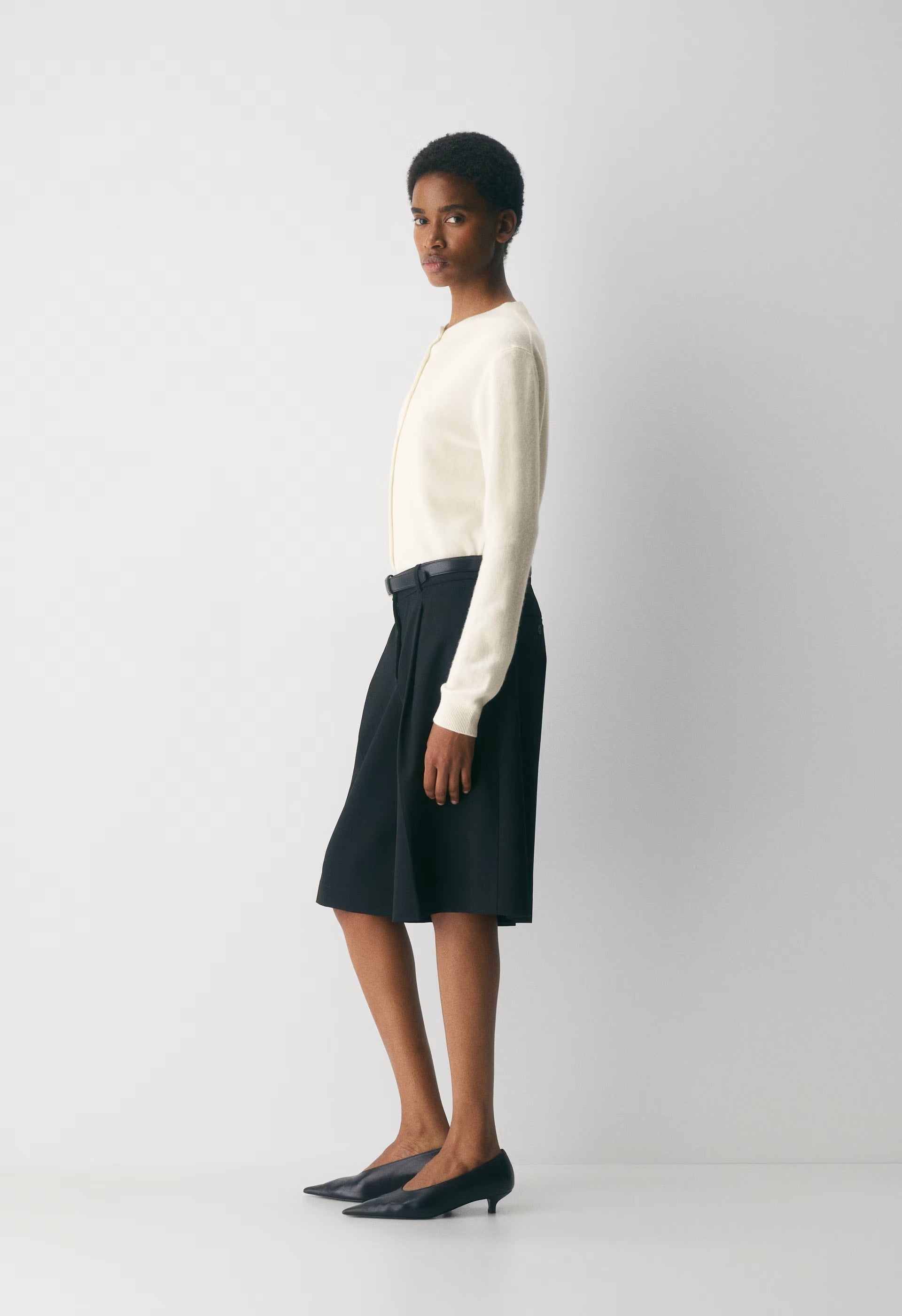Bare Cashmere Noteworthy Cardigan - LIGHT BIRCH