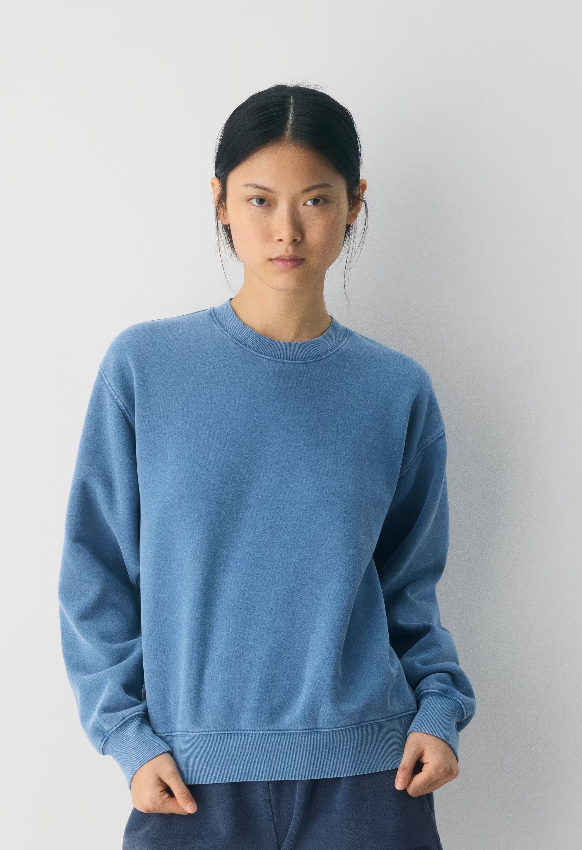 Cozy Sweatfleece Perfect Crew Sweatshirt - NO-STRESS LIGHT BLUE