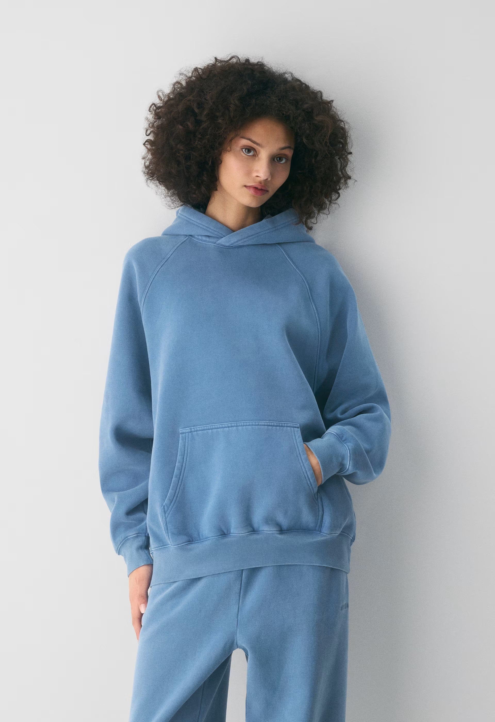 Cozy Sweatfleece Mega Raglan™ Hoodie - NO-STRESS LIGHT BLUE